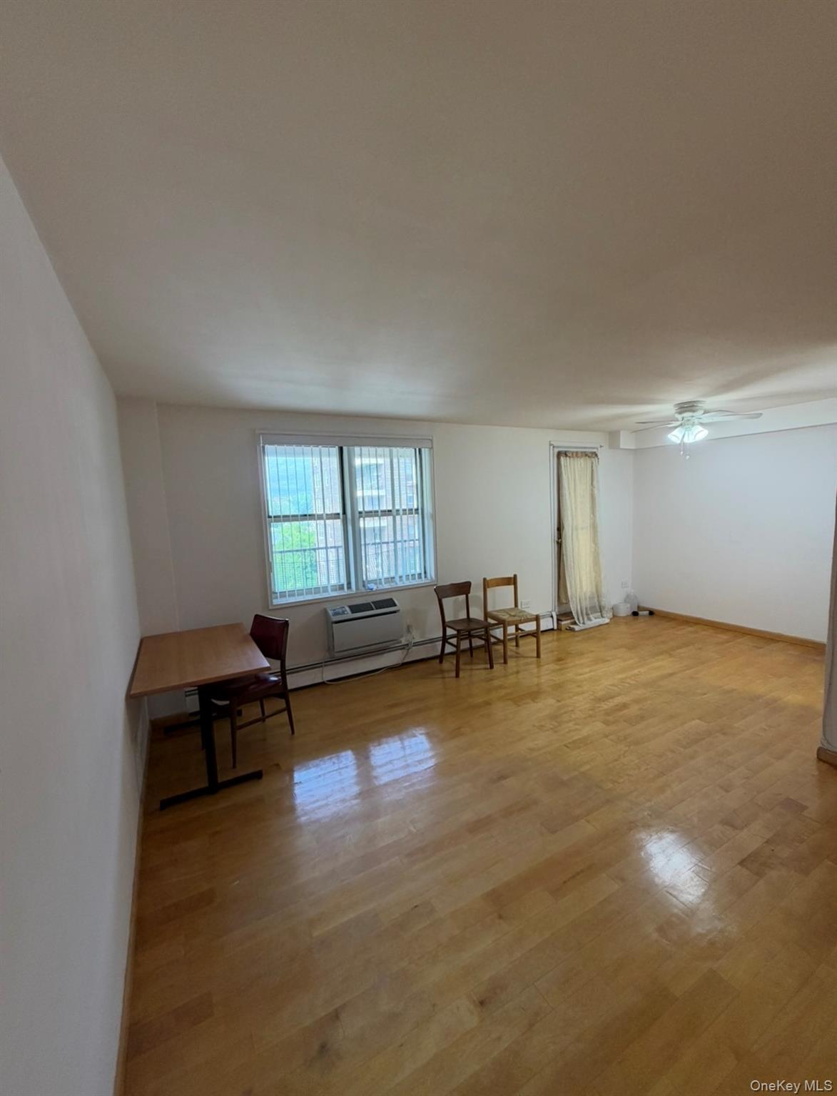 140-55 34 Avenue, Unit 4R photo 2