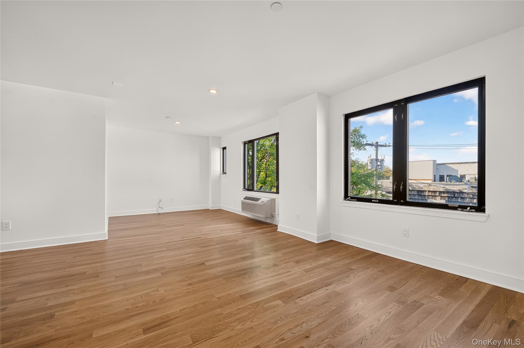 1 Herbert Avenue, Unit 2A photo 4