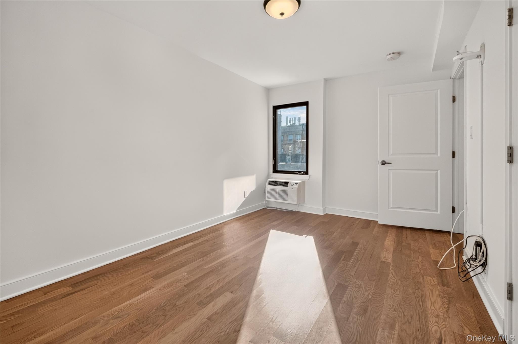 1 Herbert Avenue, Unit 2A photo 10