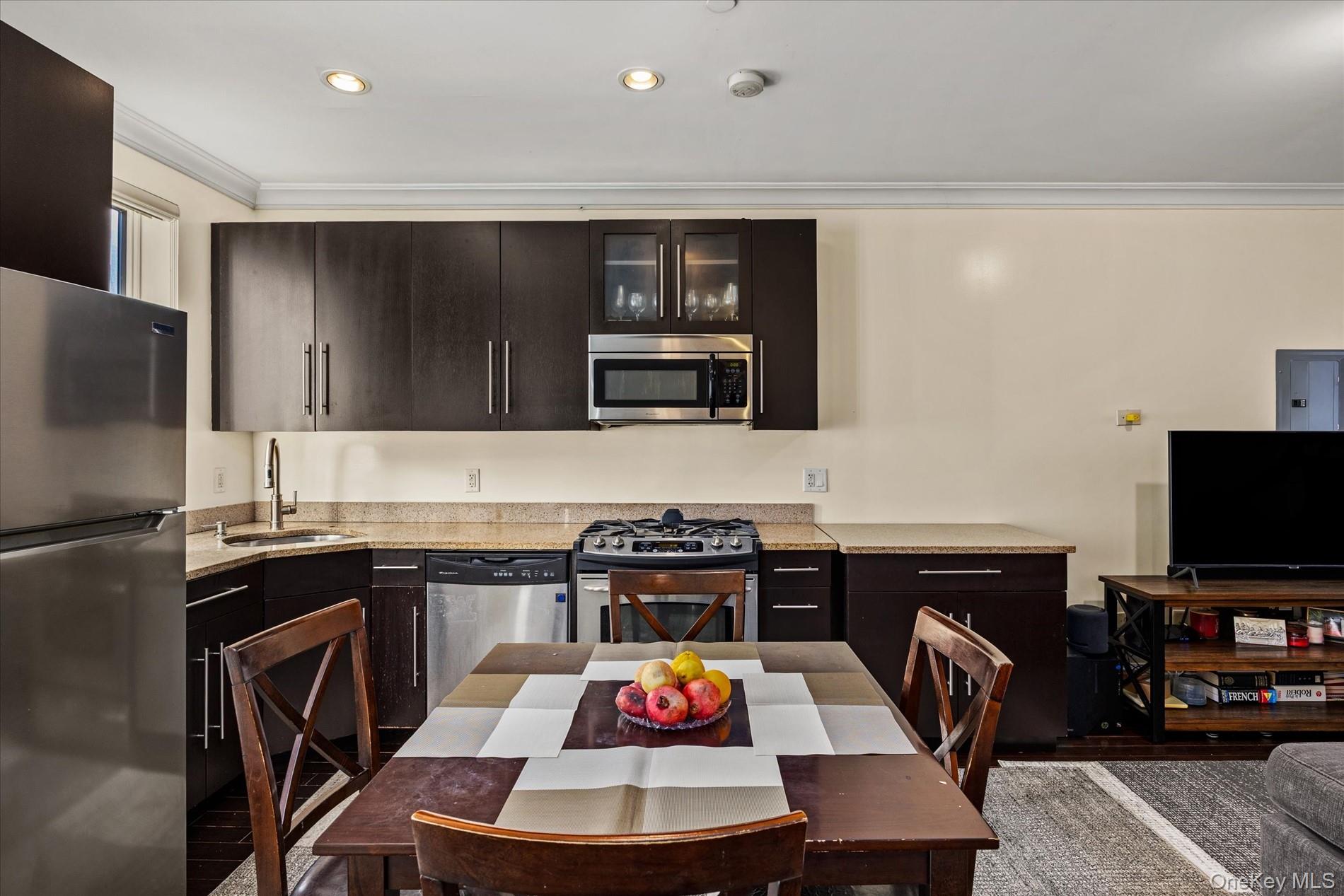 6641 69th Street, Unit 1E photo 6
