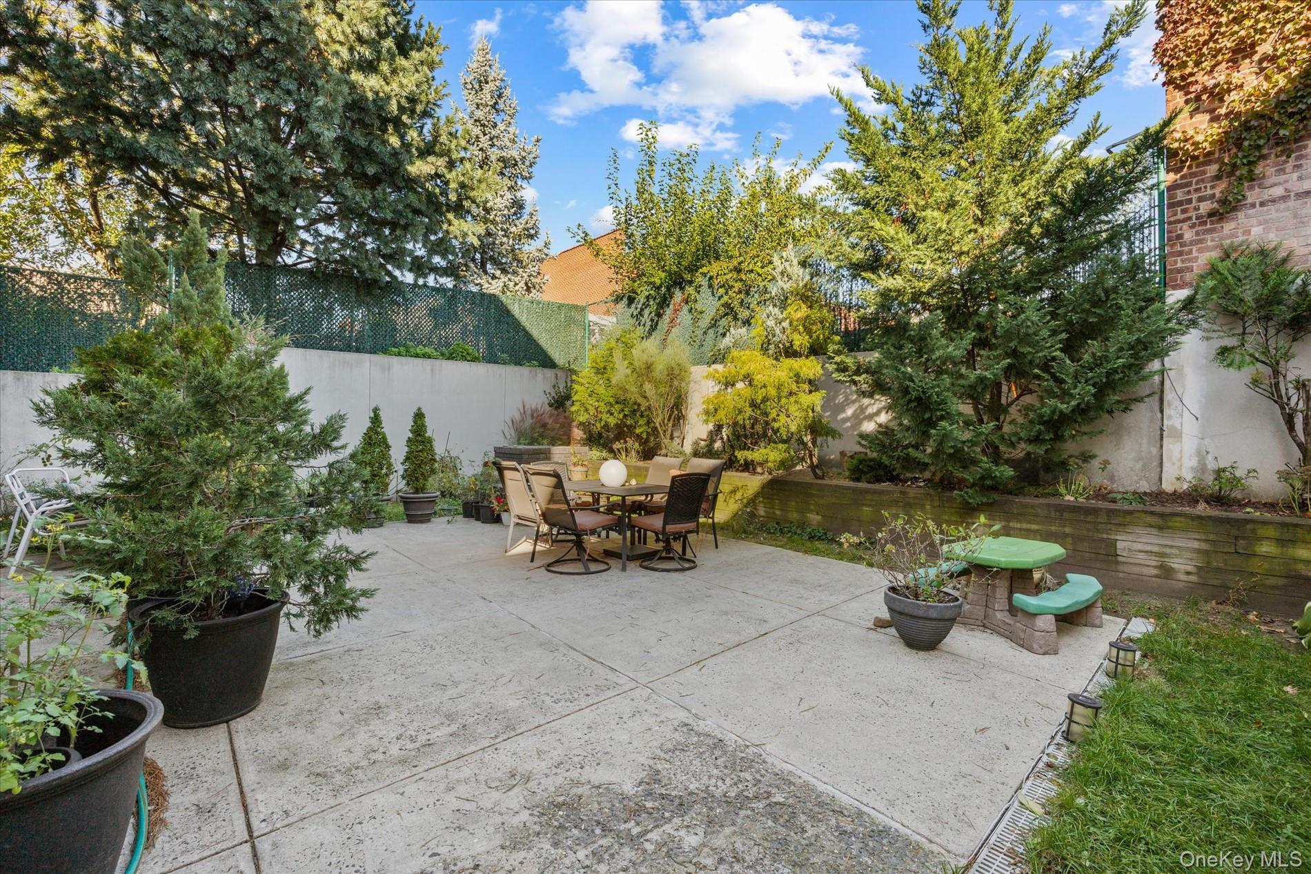 6641 69th Street, Unit 1E photo 17
