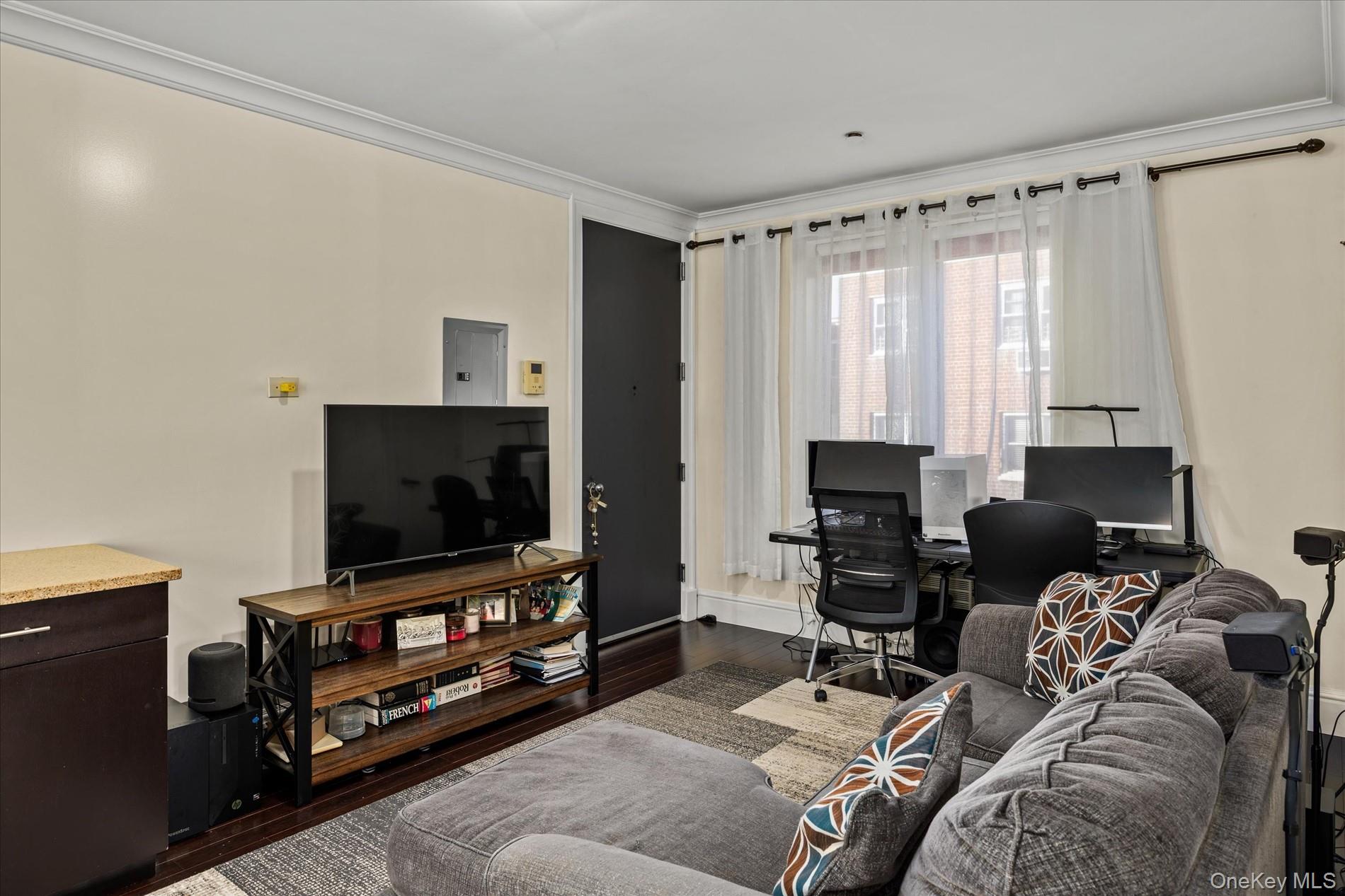 6641 69th Street, Unit 1E photo 2