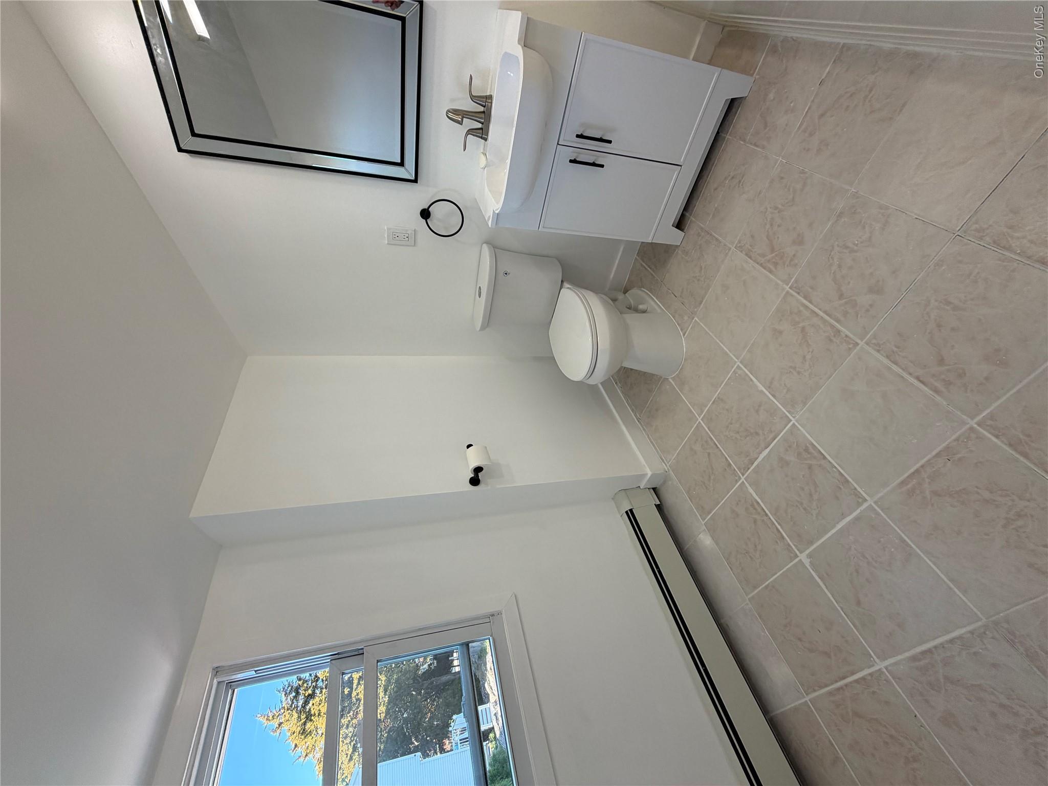 243 Center Avenue, Unit Unit 3 photo 9
