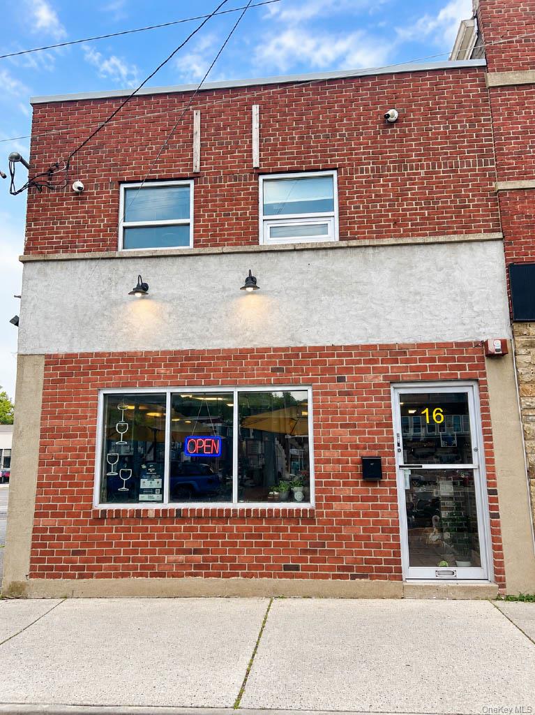 16 W Hoffman Avenue – For Rent
