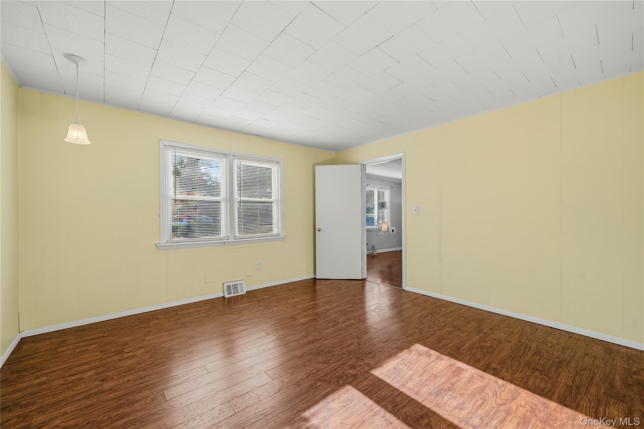 12 Woodland Road – For Sale photo 22