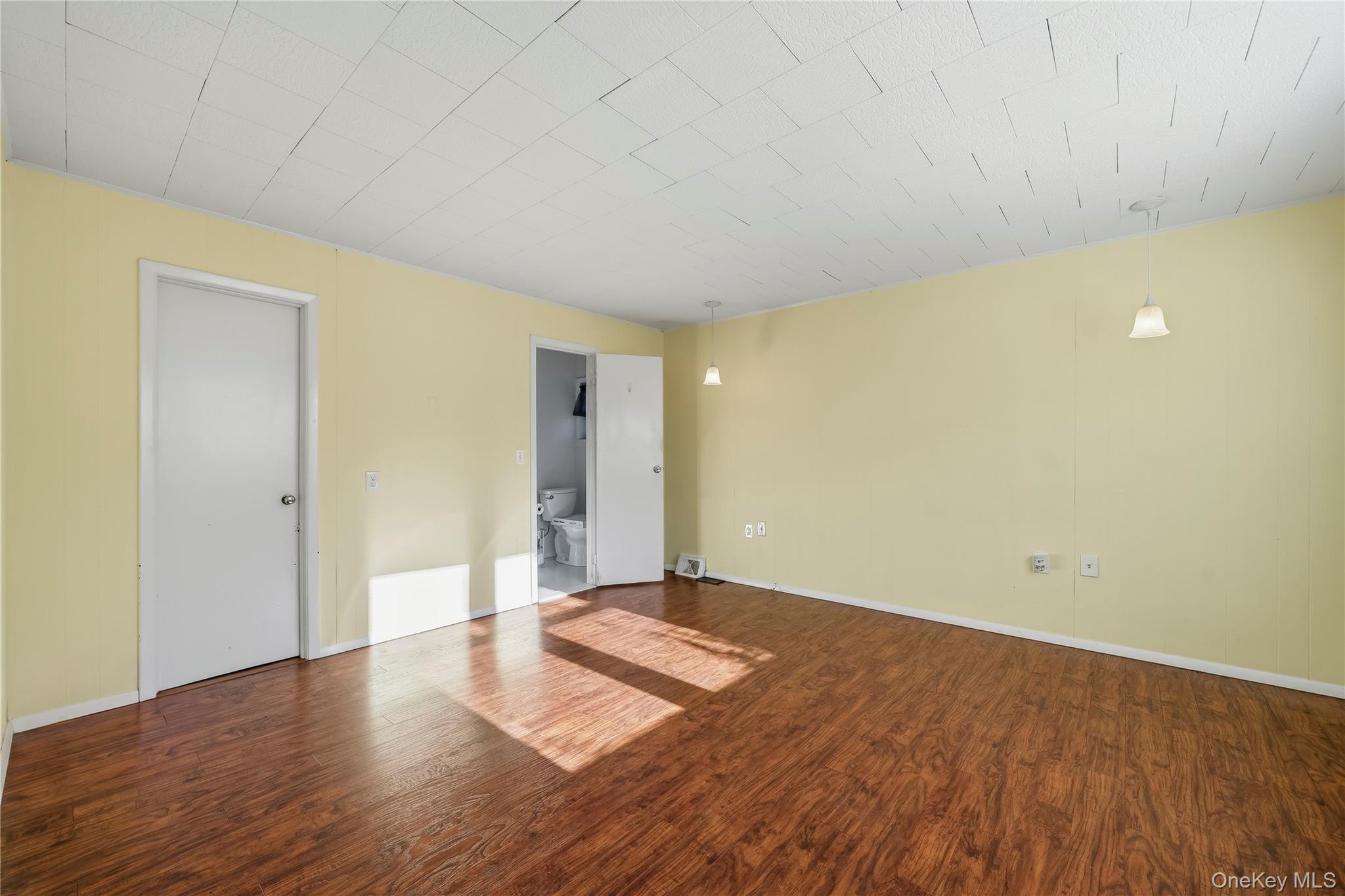 12 Woodland Road – For Sale photo 21