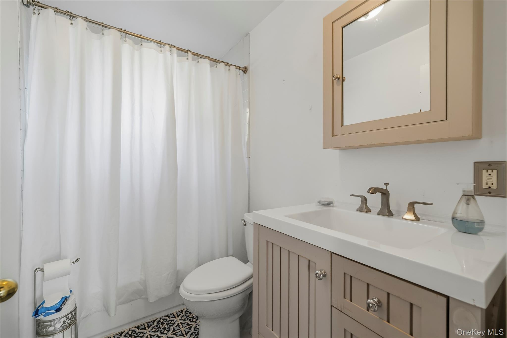 12 Woodland Road – For Sale photo 24