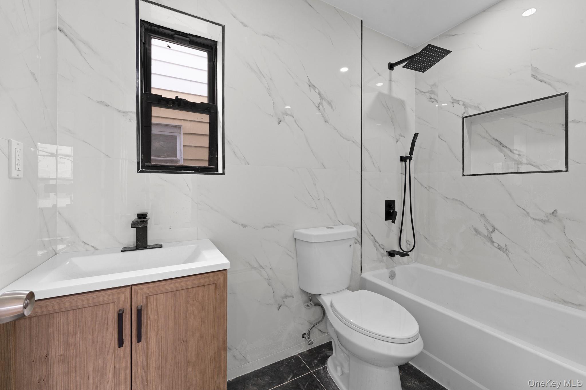 13515 Francis Lewis Boulevard – For Sale photo 4