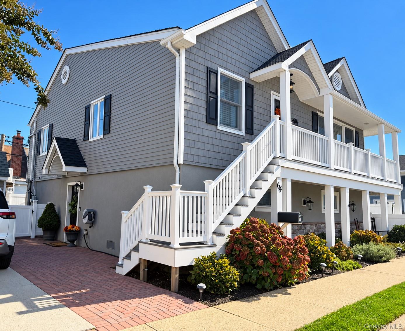64 Farrell Street – For Sale photo 2