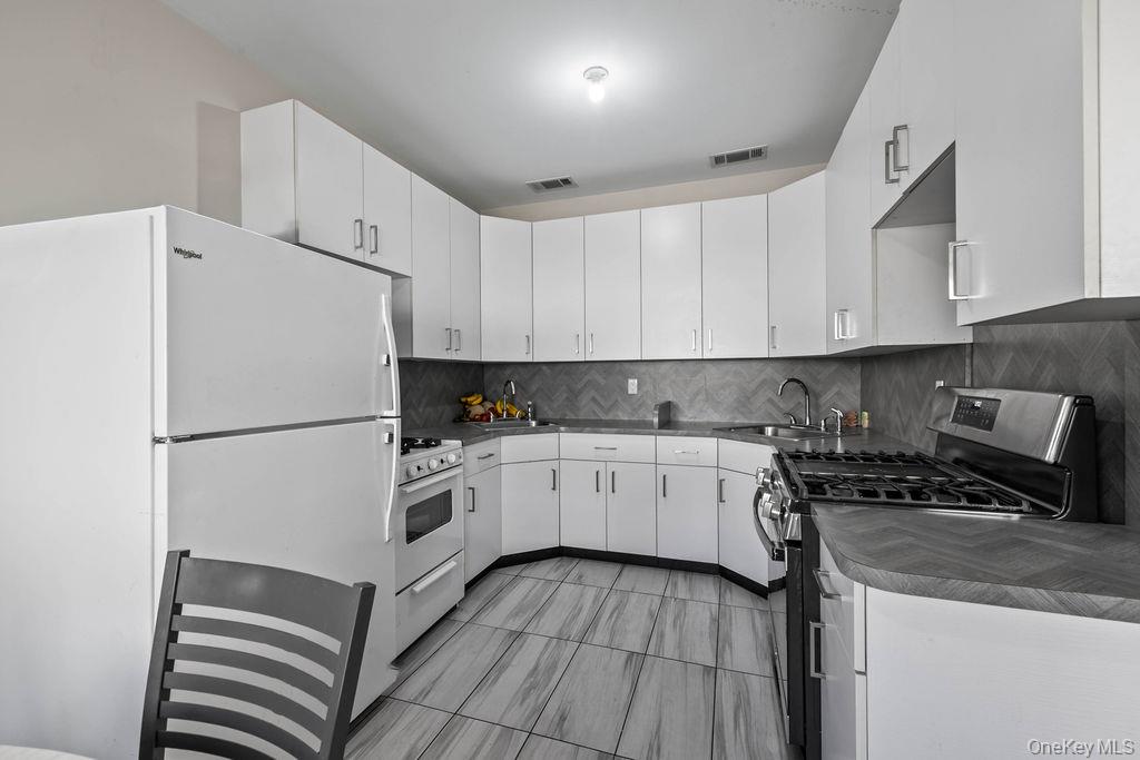 61 Blauvelt Road, Unit 102 photo 14