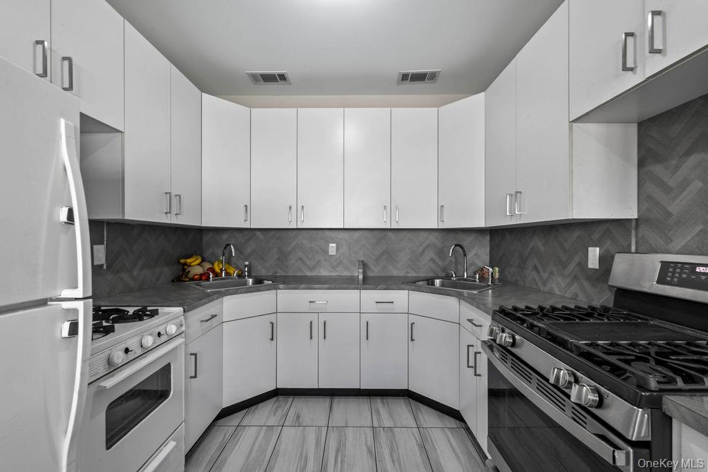 61 Blauvelt Road, Unit 102 photo 15