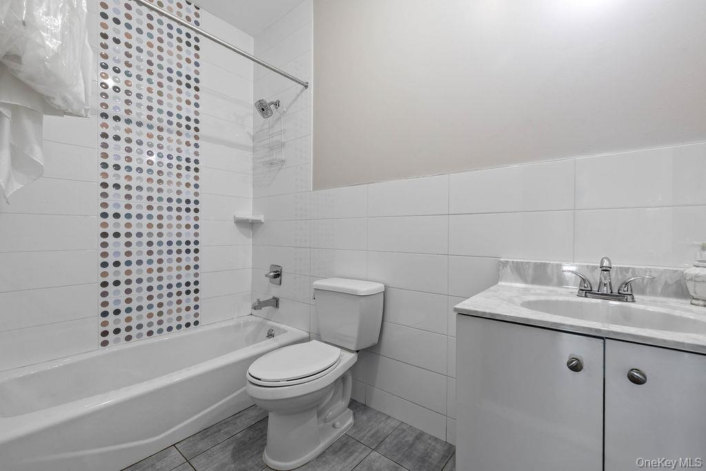 61 Blauvelt Road, Unit 102 photo 24