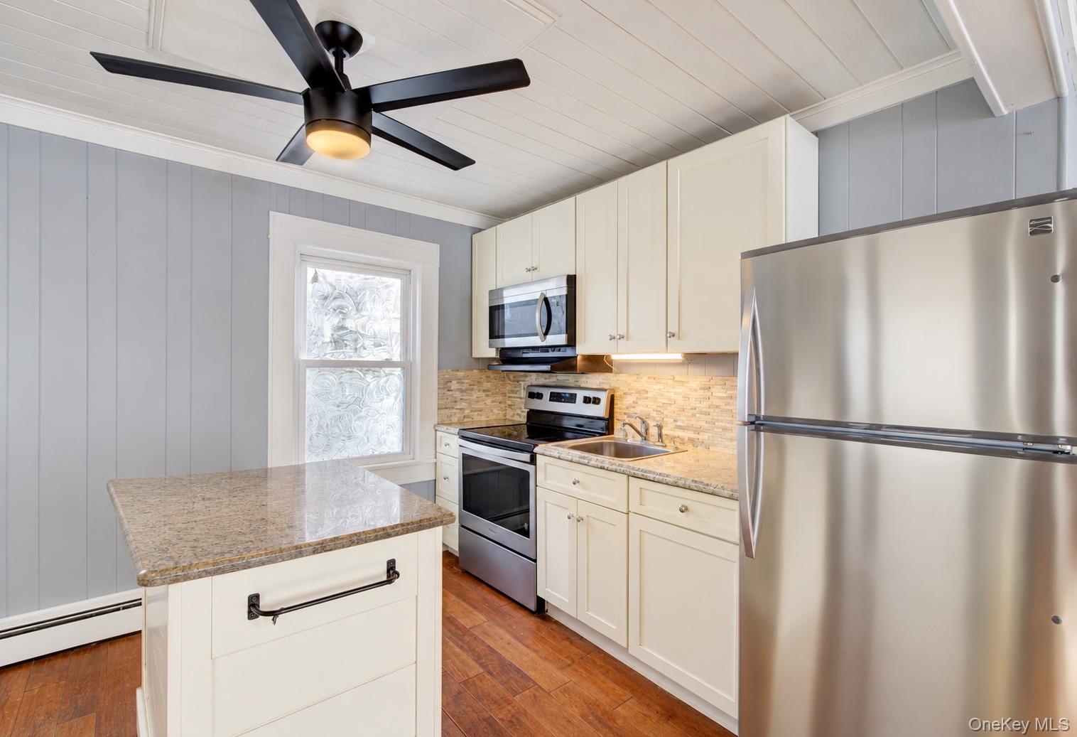 51 W 1st Street – For Rent photo 3