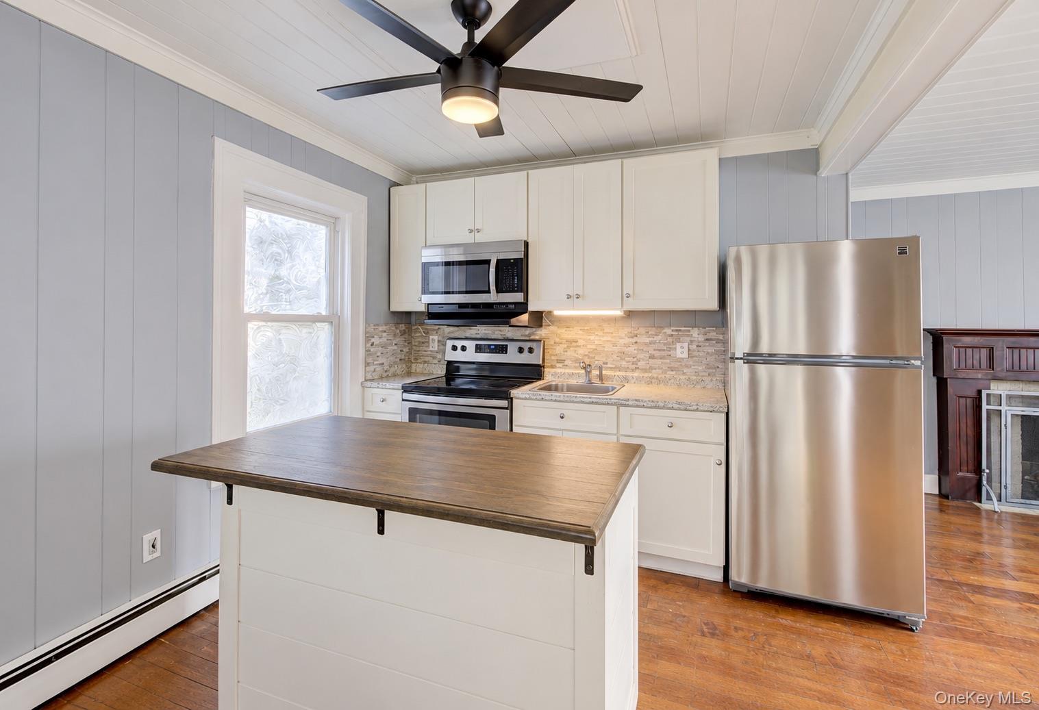 51 W 1st Street – For Rent photo 2