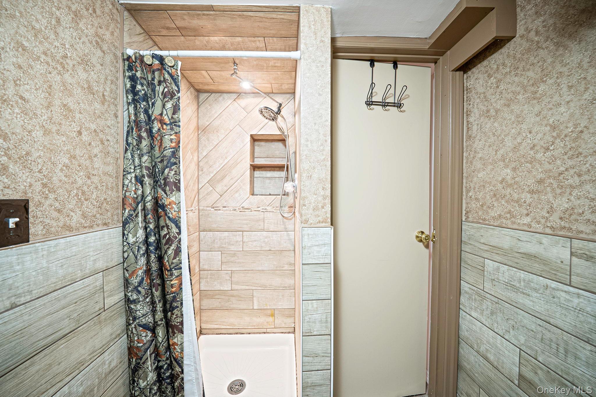 621 Connetquot Avenue – For Sale photo 25