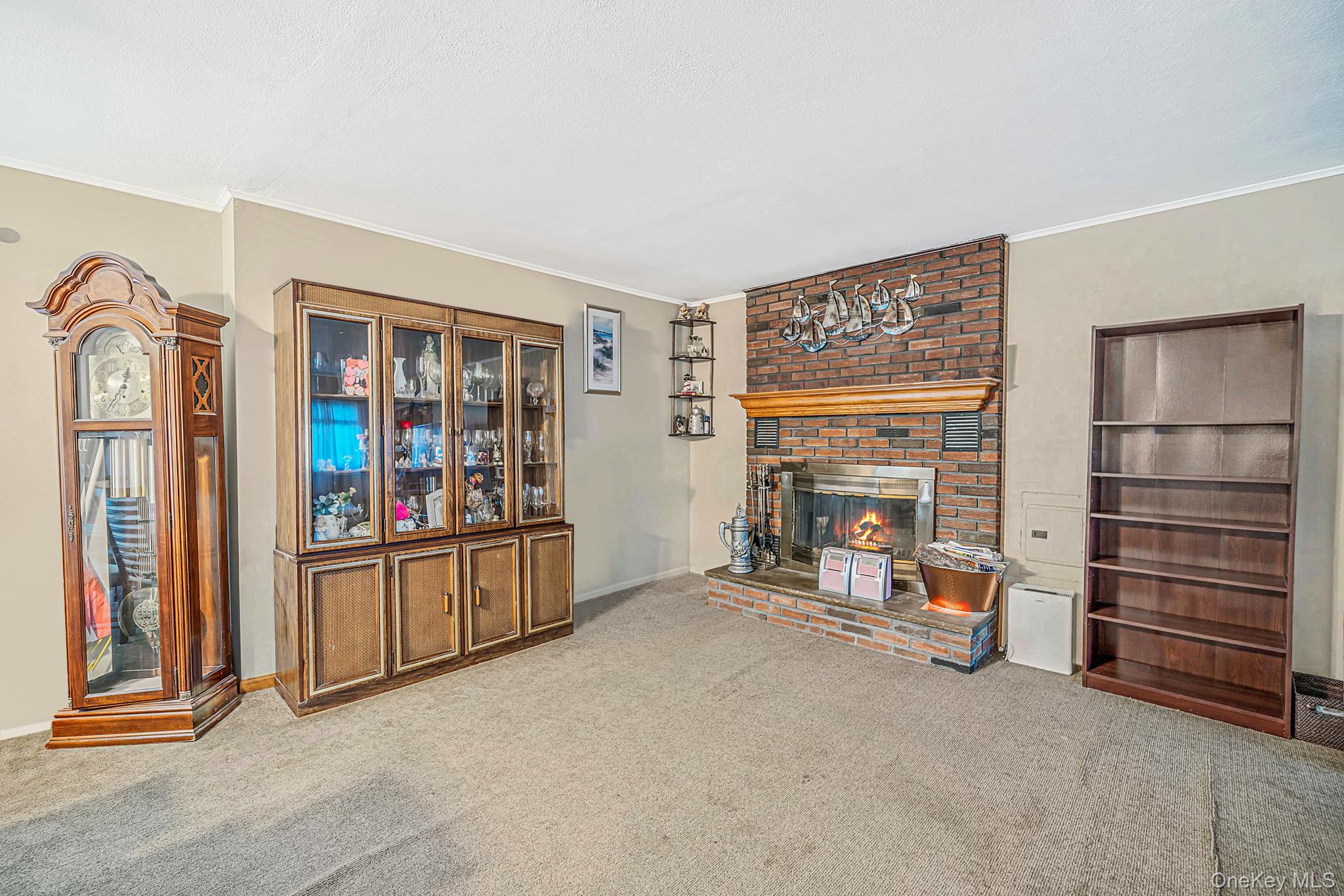 621 Connetquot Avenue – For Sale photo 4