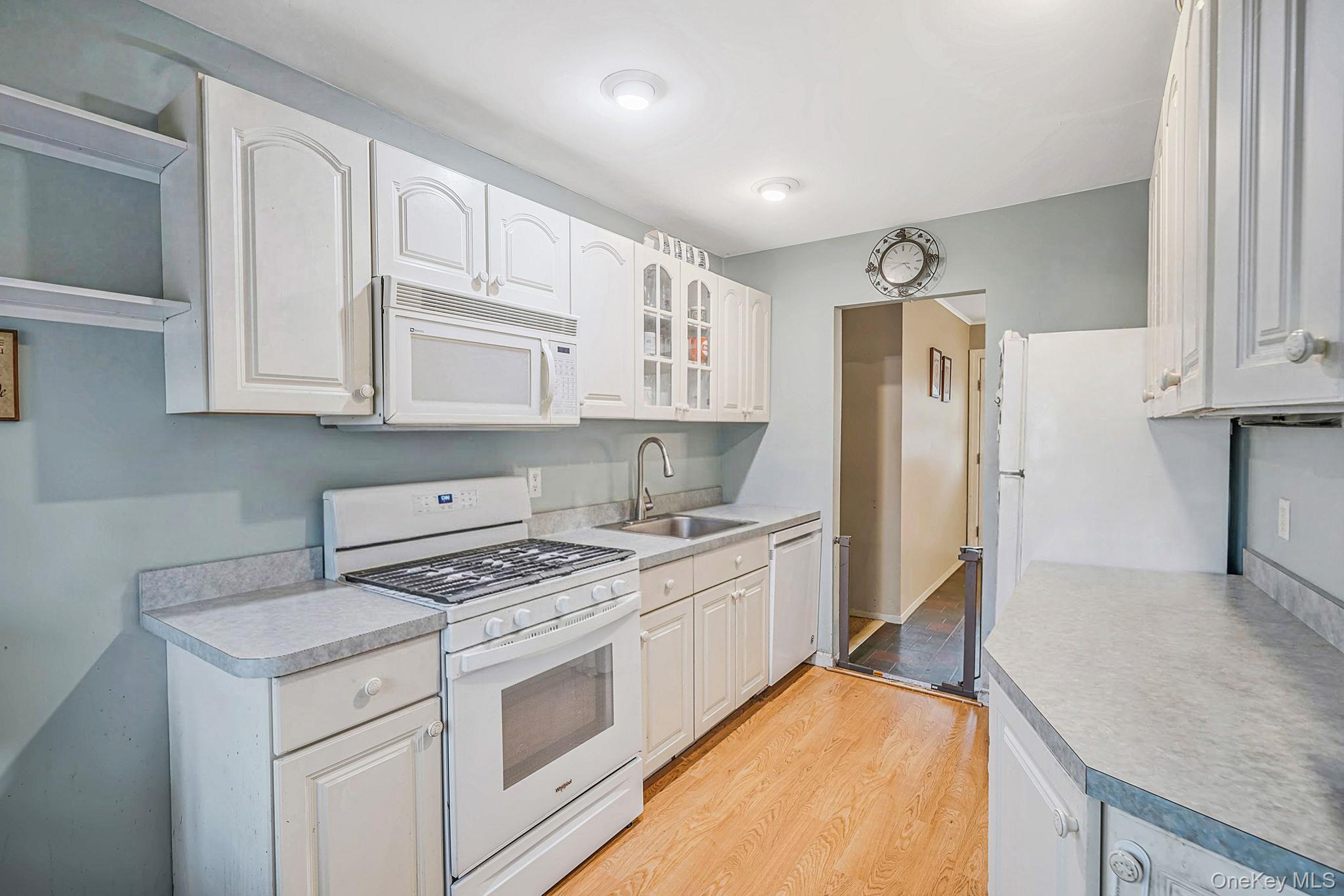 621 Connetquot Avenue – For Sale photo 10