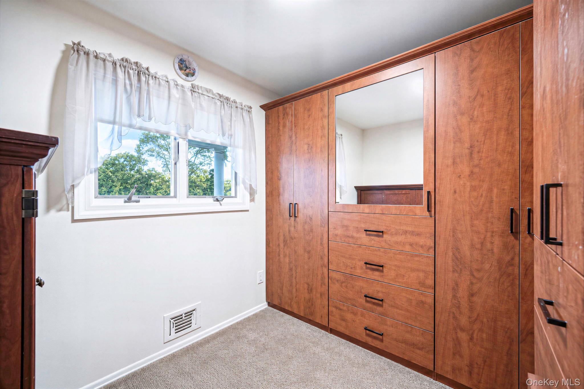 621 Connetquot Avenue – For Sale photo 17