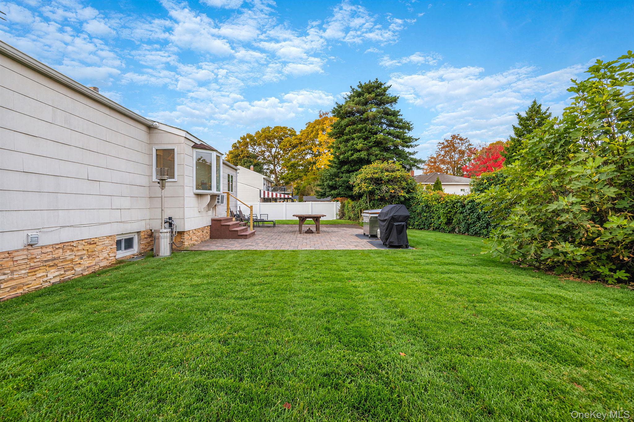 621 Connetquot Avenue – For Sale photo 30
