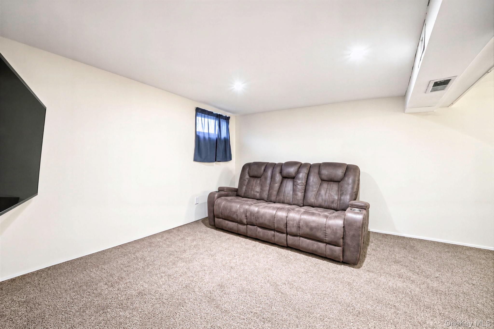 621 Connetquot Avenue – For Sale photo 21