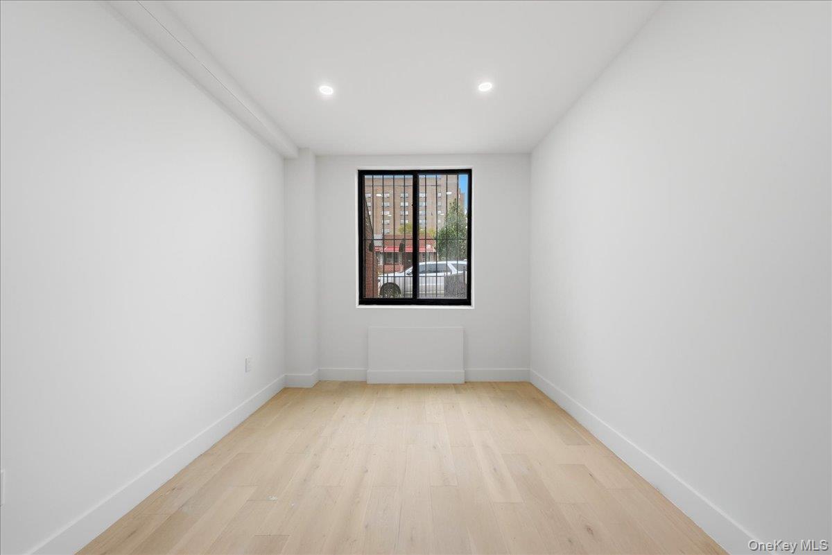 122 E 46th St – For Sale photo 14