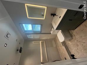 12 Backman Avenue, Unit 3 photo 4