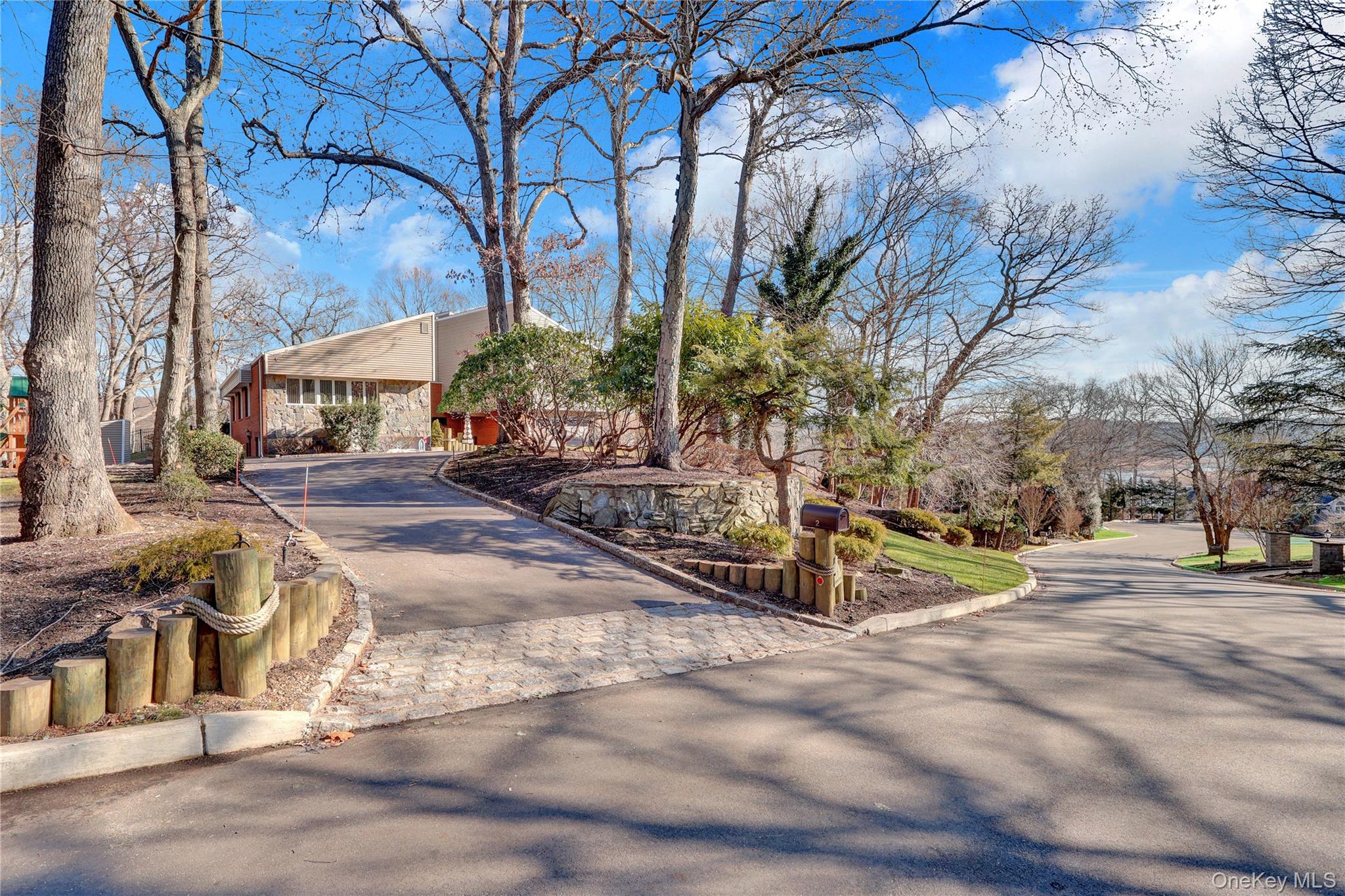 2 Riverview Terrace – For Sale