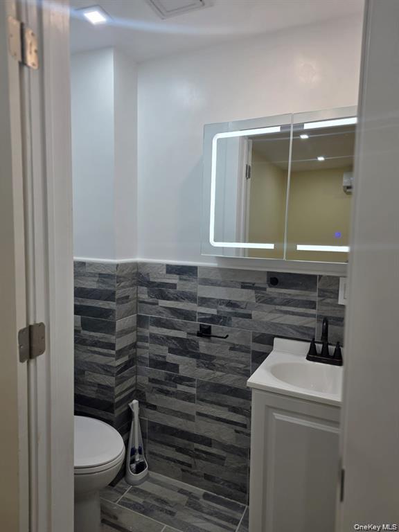 32-28 Utopia Parkway Utopia parkway – For Rent photo 8