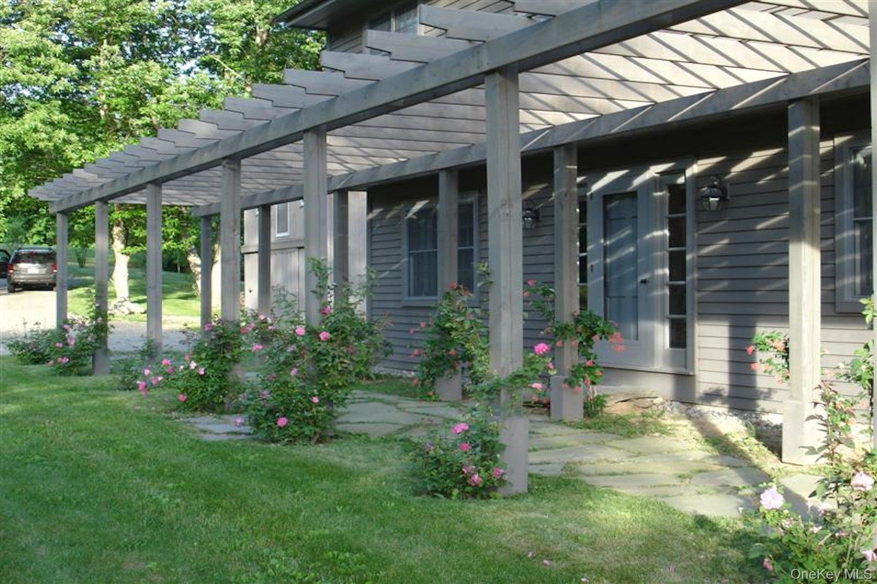 116 CANOE HILL Road – For Rent