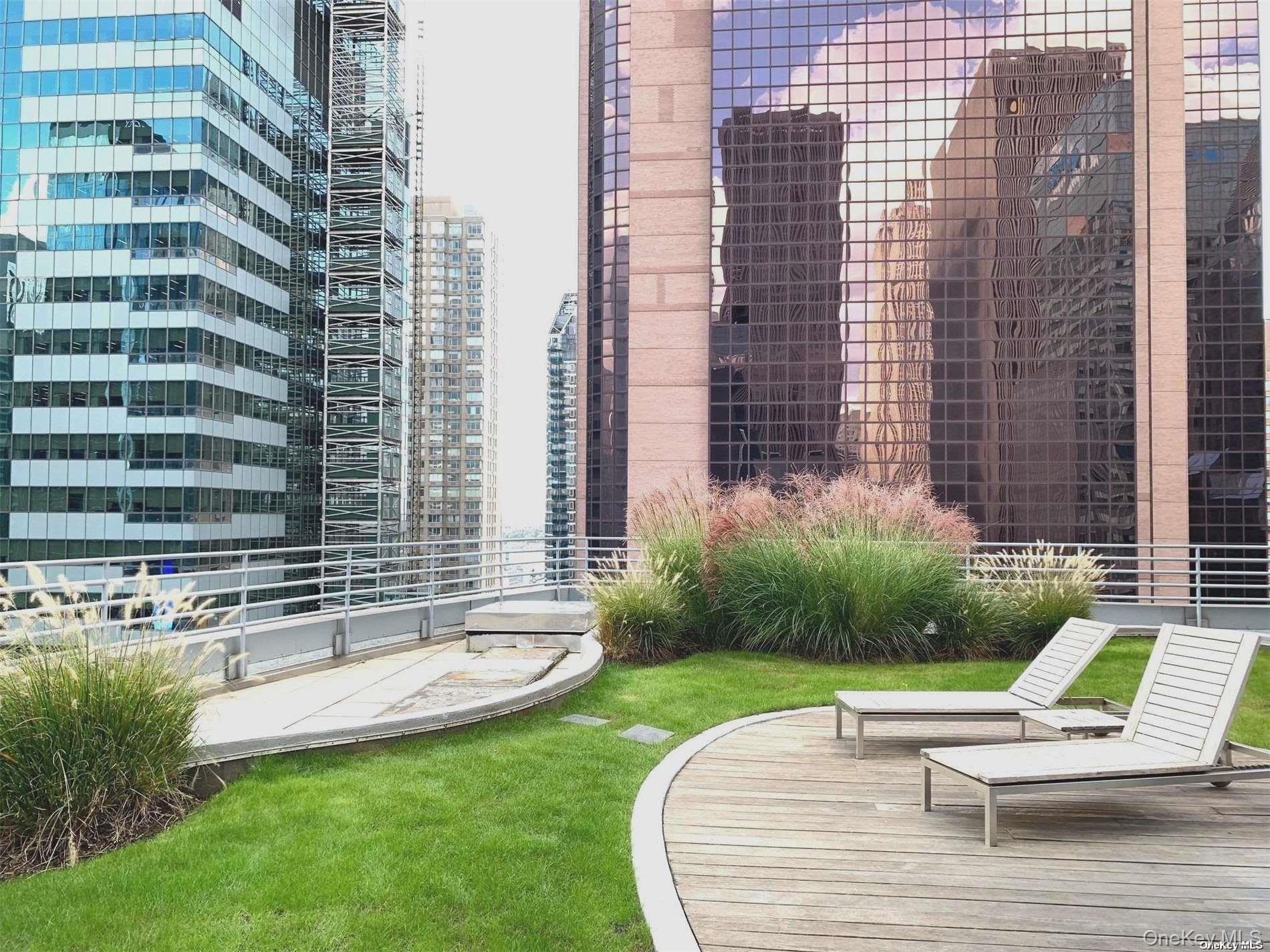 1600 Broadway, Unit 15F photo 28