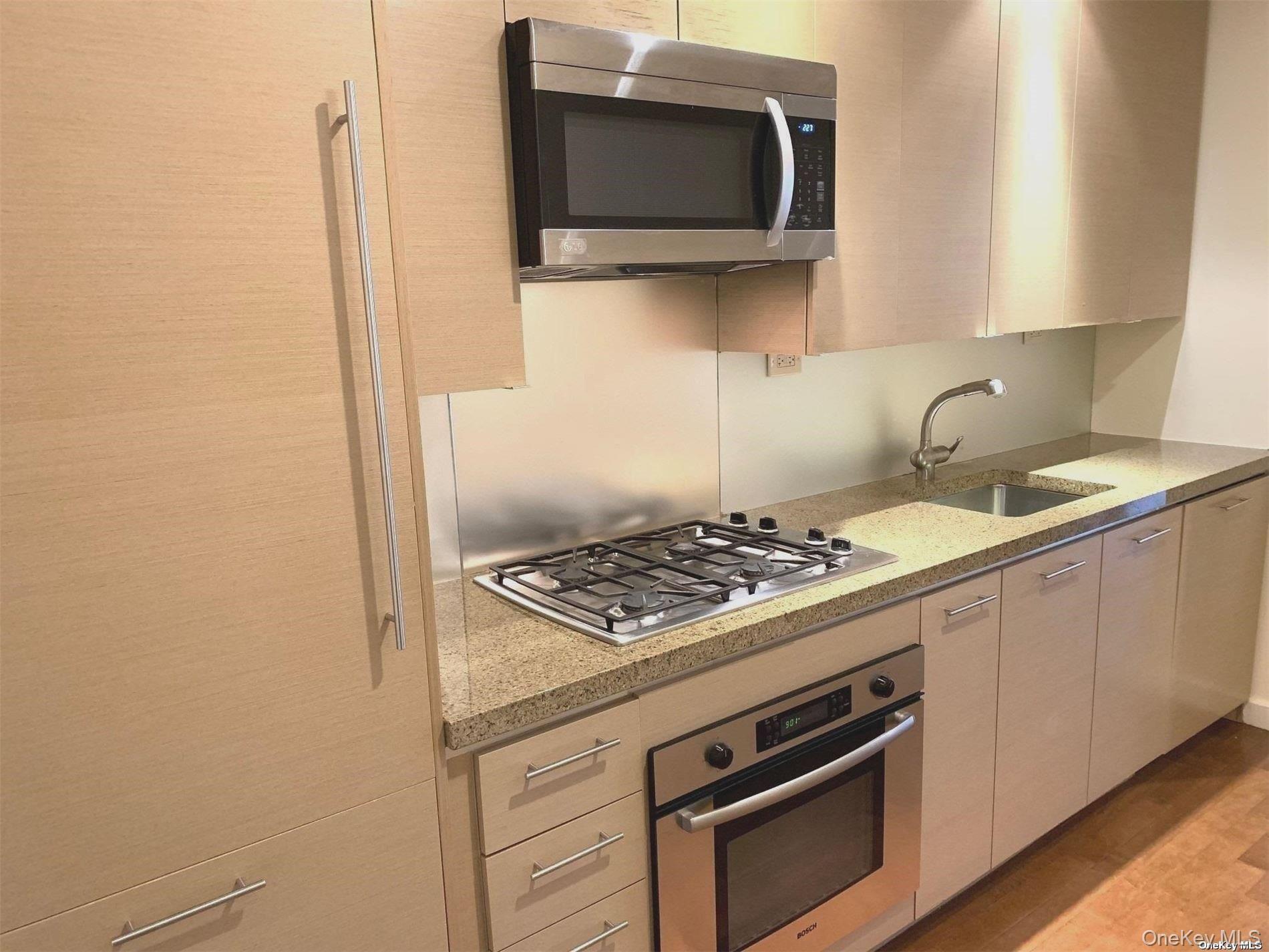 1600 Broadway, Unit 15F photo 8