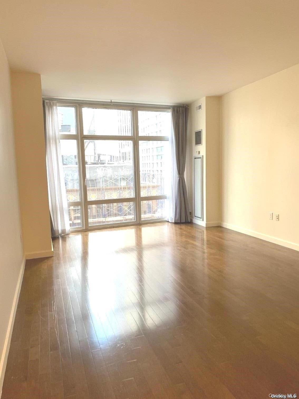 1600 Broadway, Unit 15F photo 13