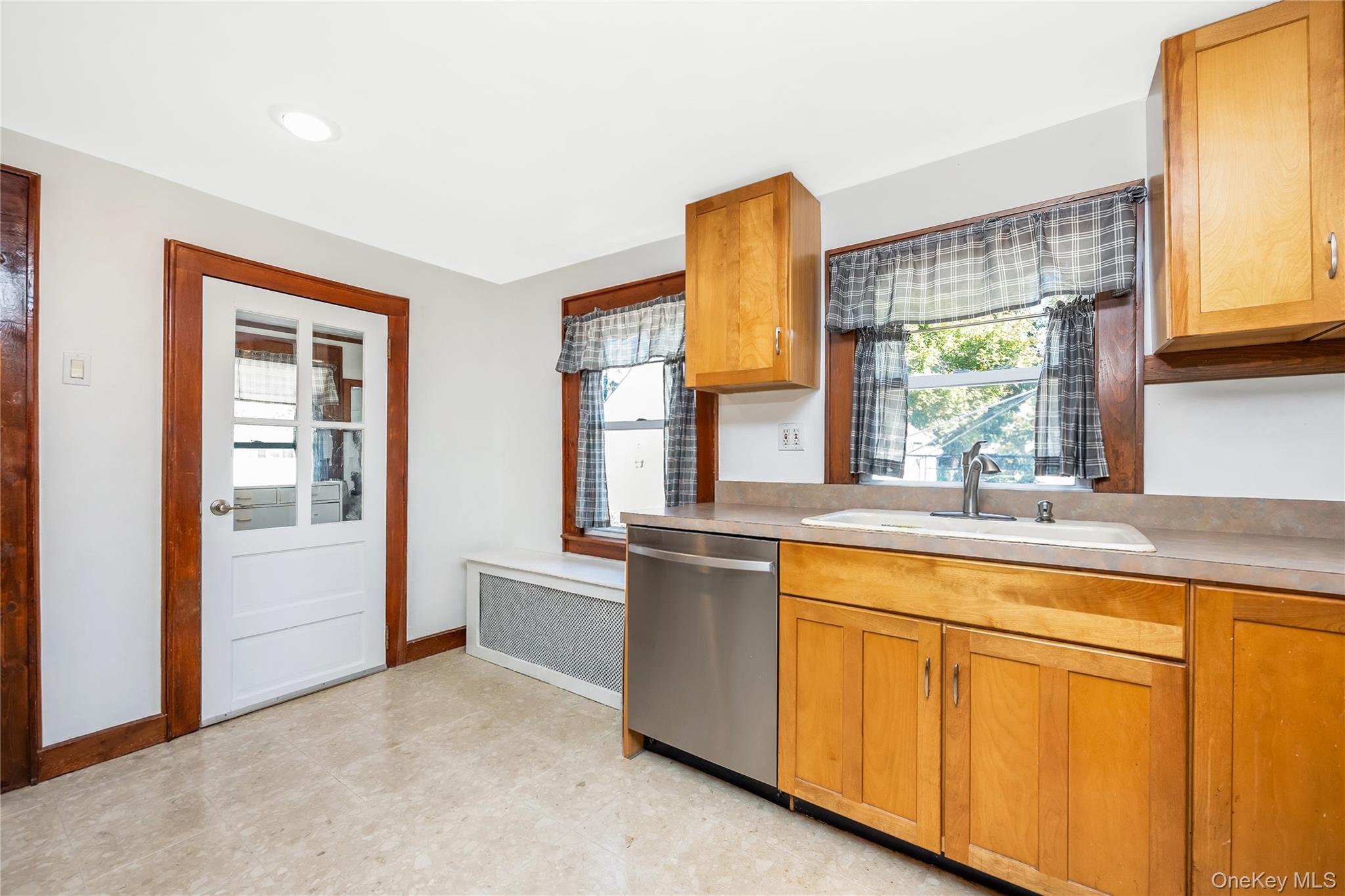 136 Elizabeth Street – For Sale photo 12