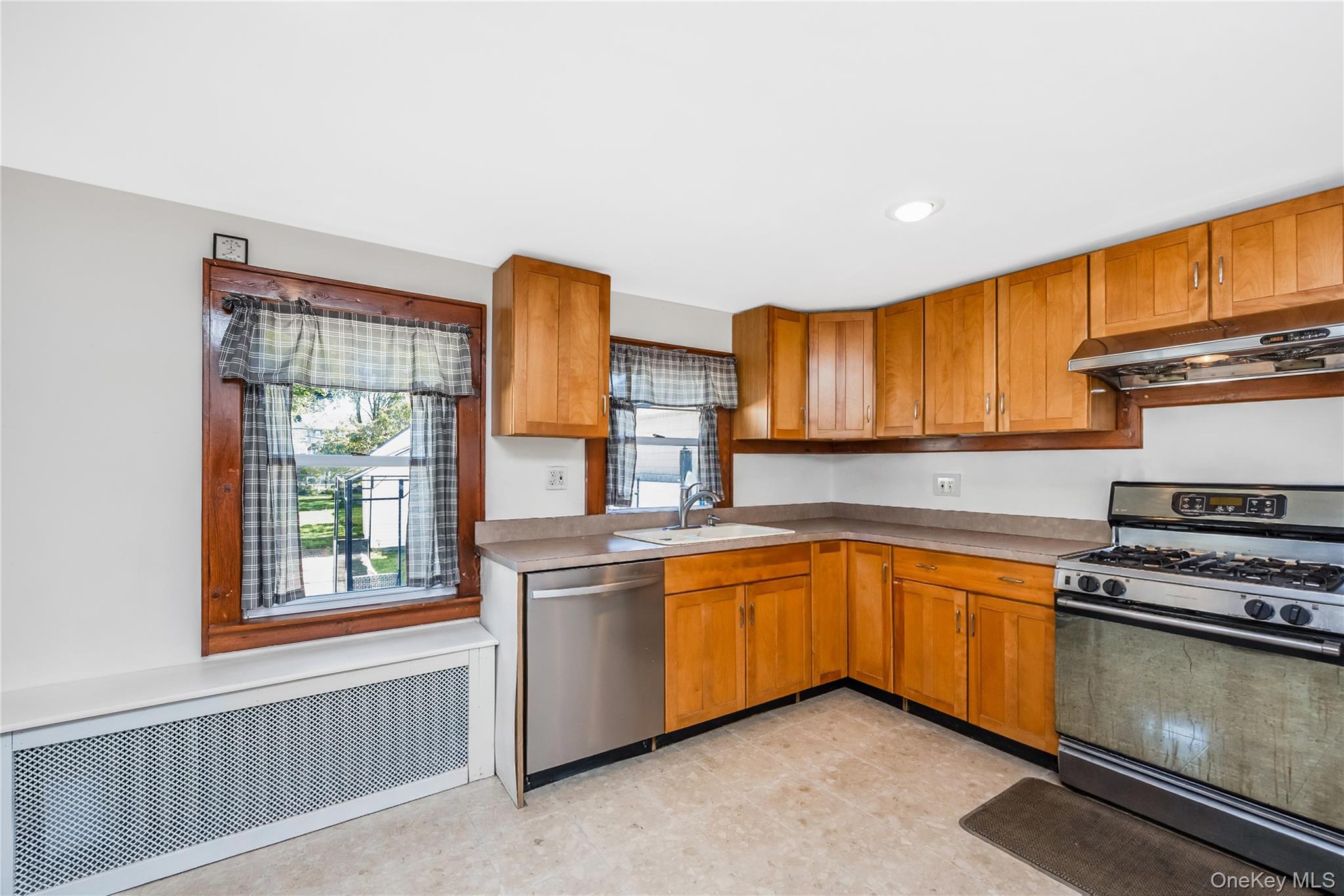 136 Elizabeth Street – For Sale photo 11