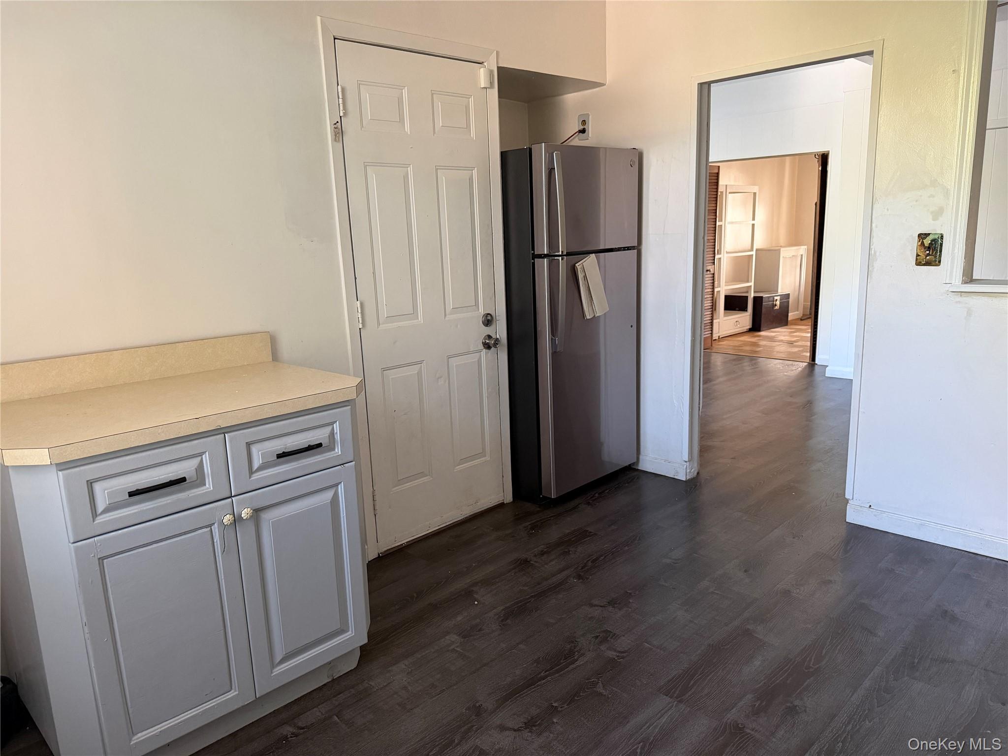4529 Carpenter Avenue – For Rent photo 4