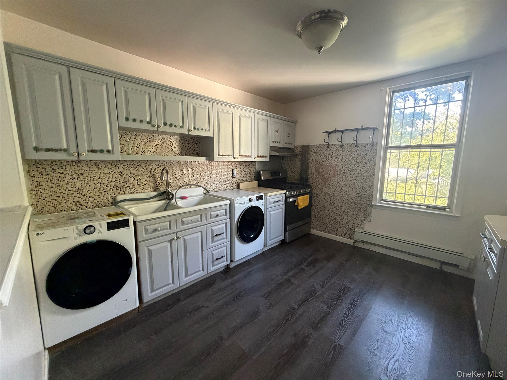 4529 Carpenter Avenue – For Rent photo 3