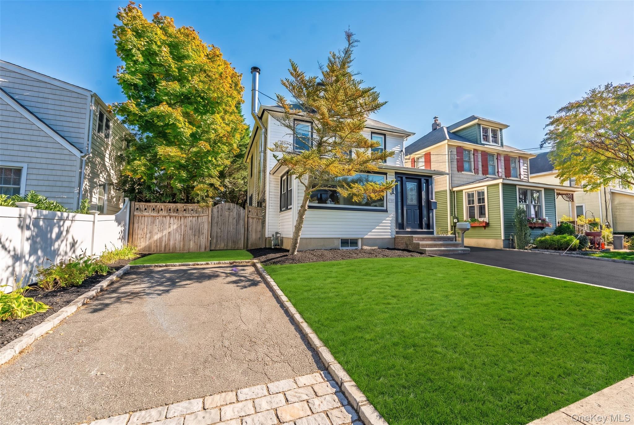 24 High Street – For Sale