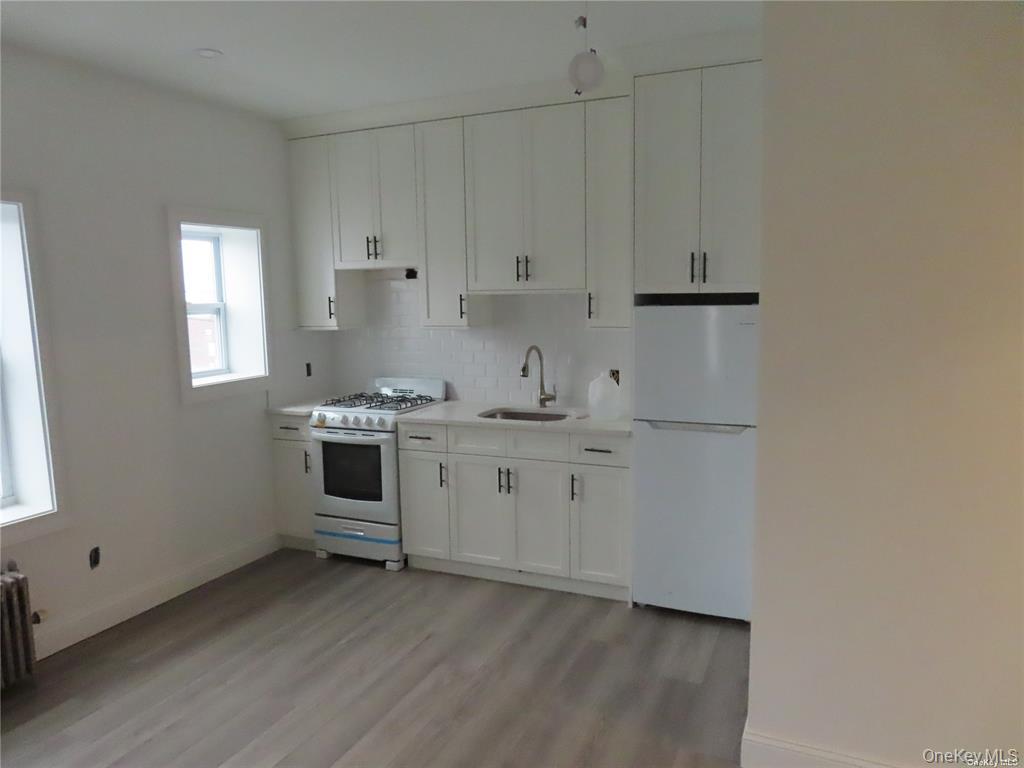 93 Deer Park Avenue, Unit 10 photo 2