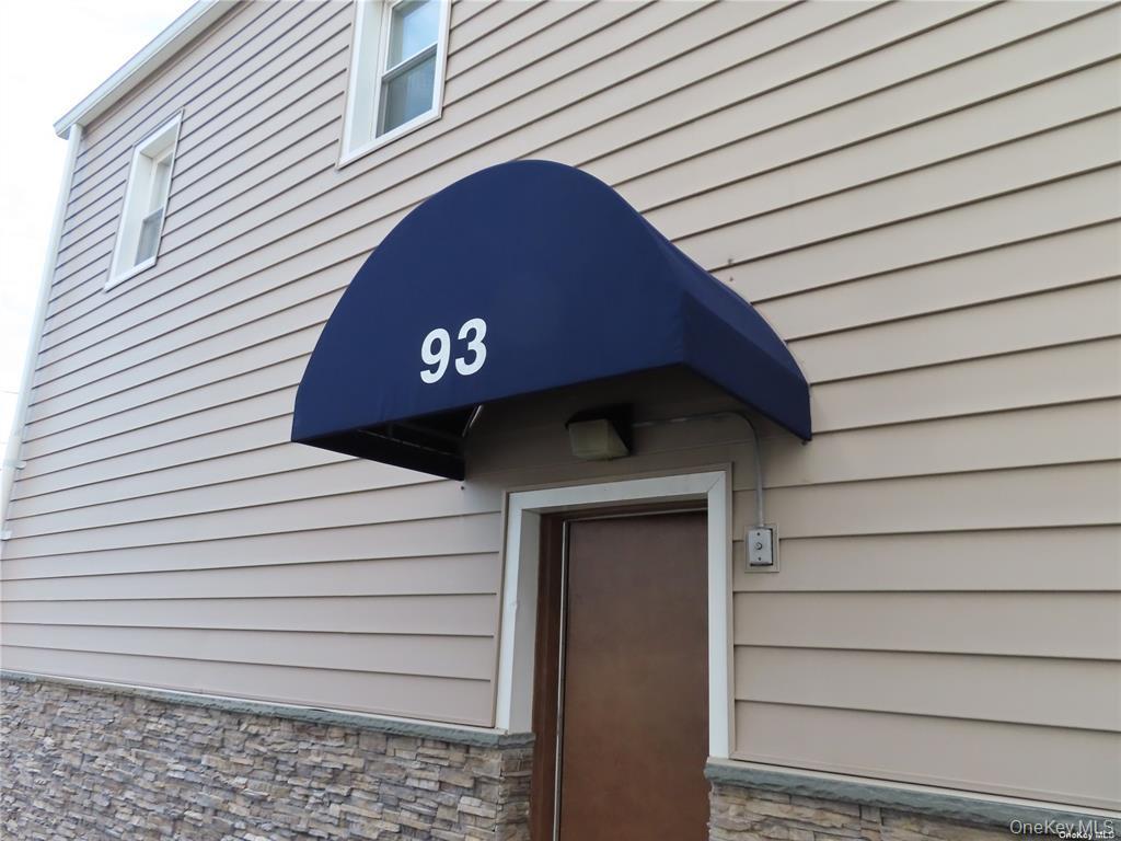 93 Deer Park Avenue, Unit 10