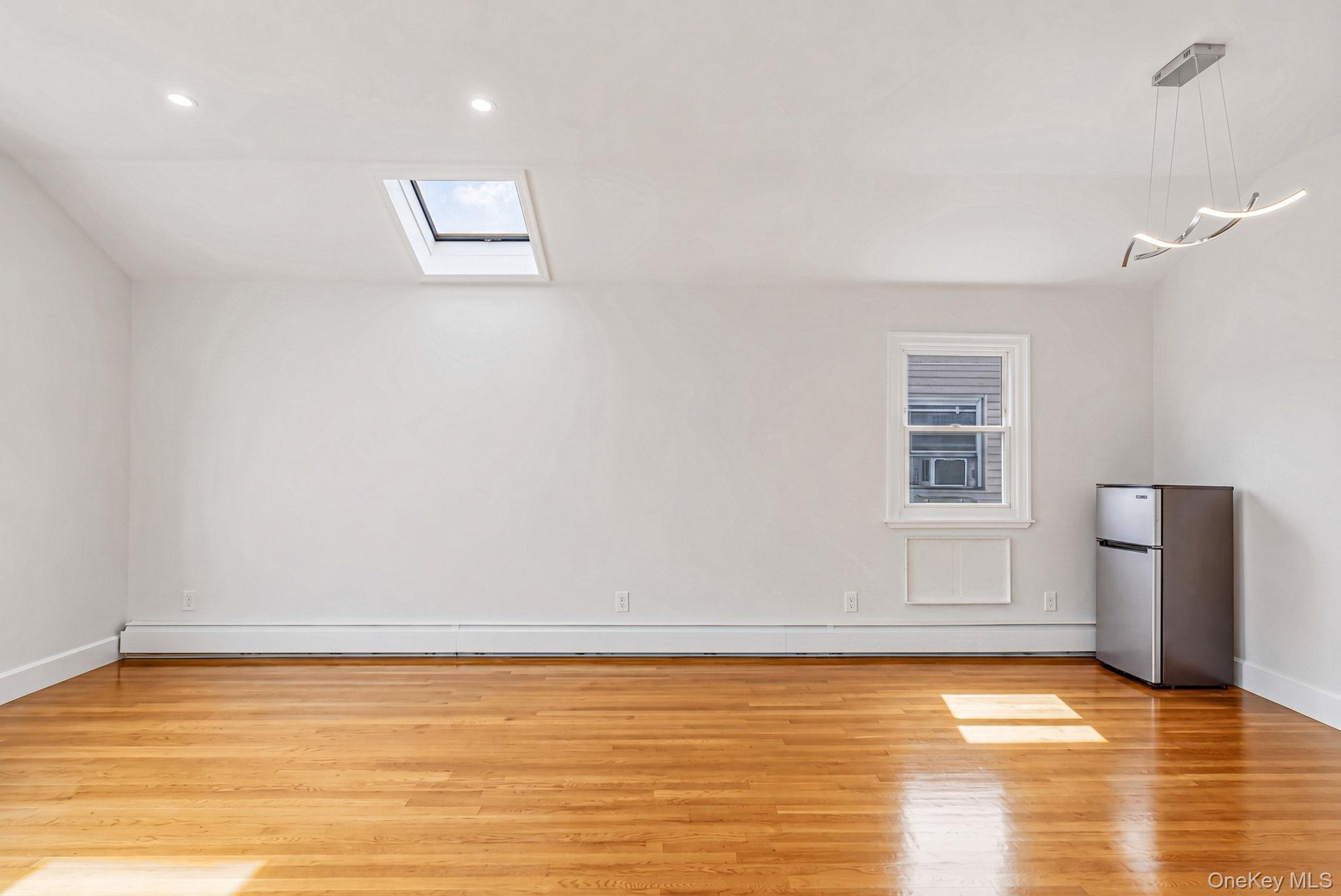2317 Regina Avenue, Unit 2nd Floor photo 2