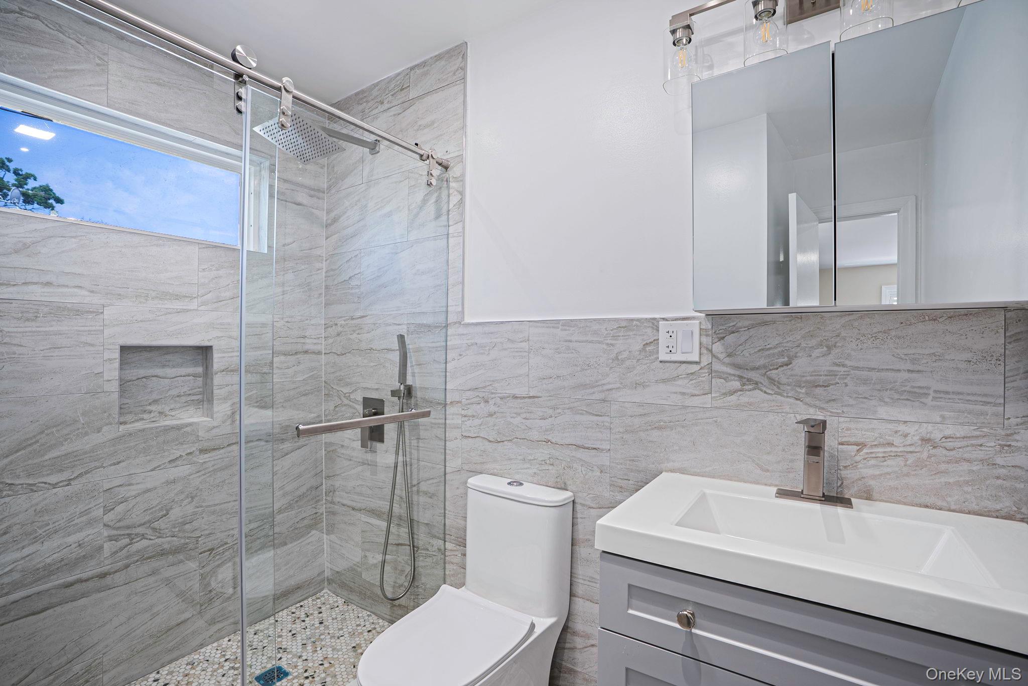 2317 Regina Avenue, Unit 2nd Floor photo 10