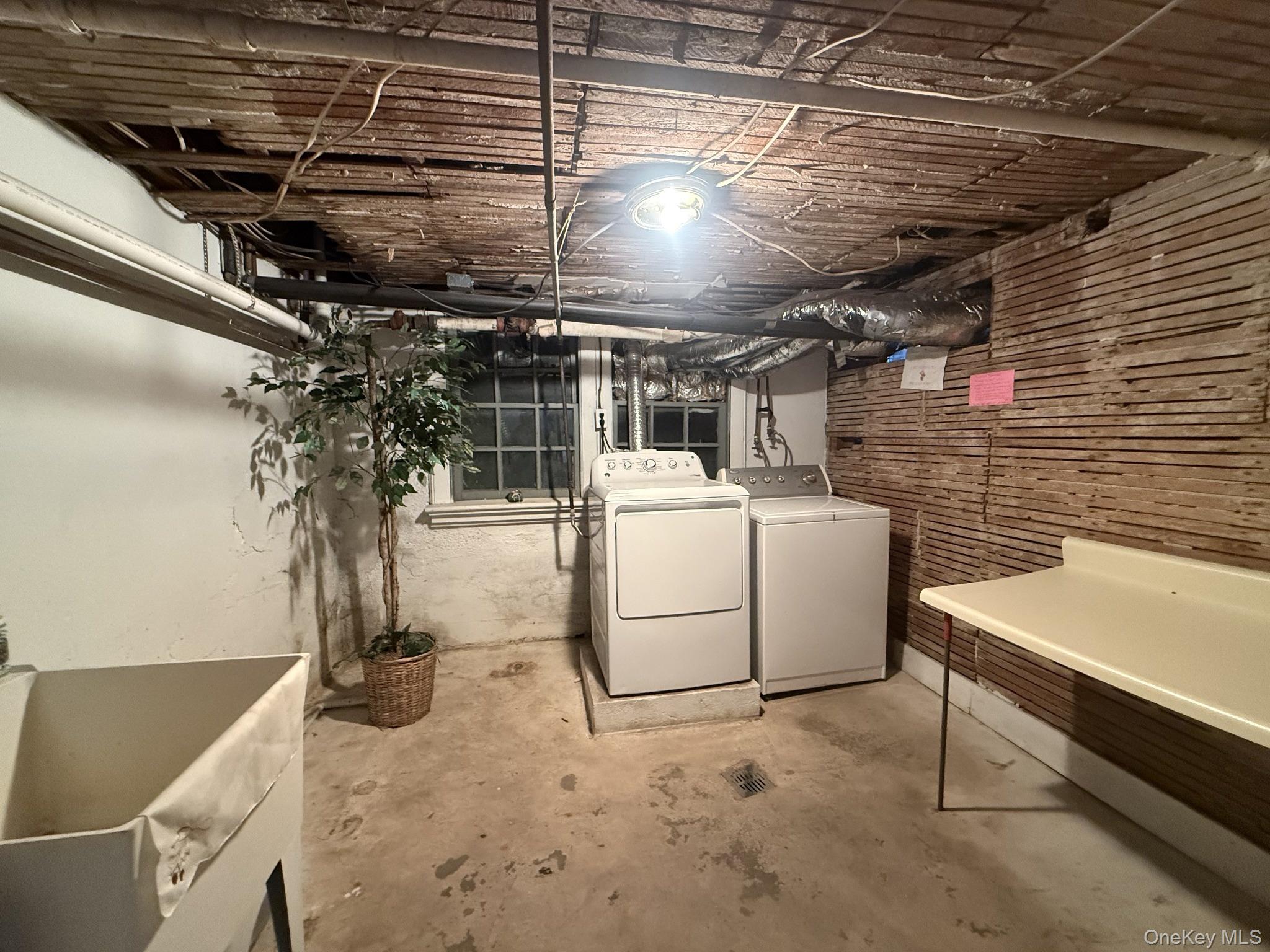 106 Monroe Boulevard, Unit 2 photo 17