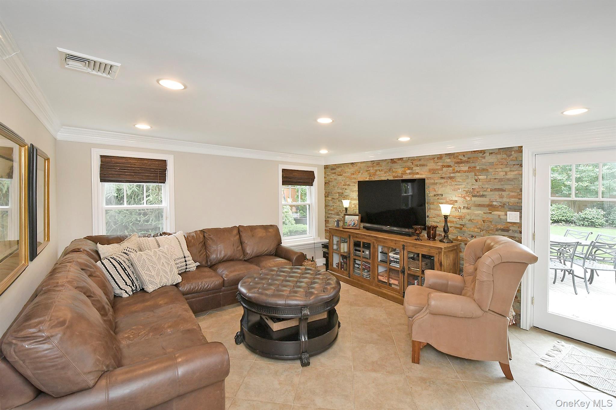 19 Clinton Lane – For Sale photo 5