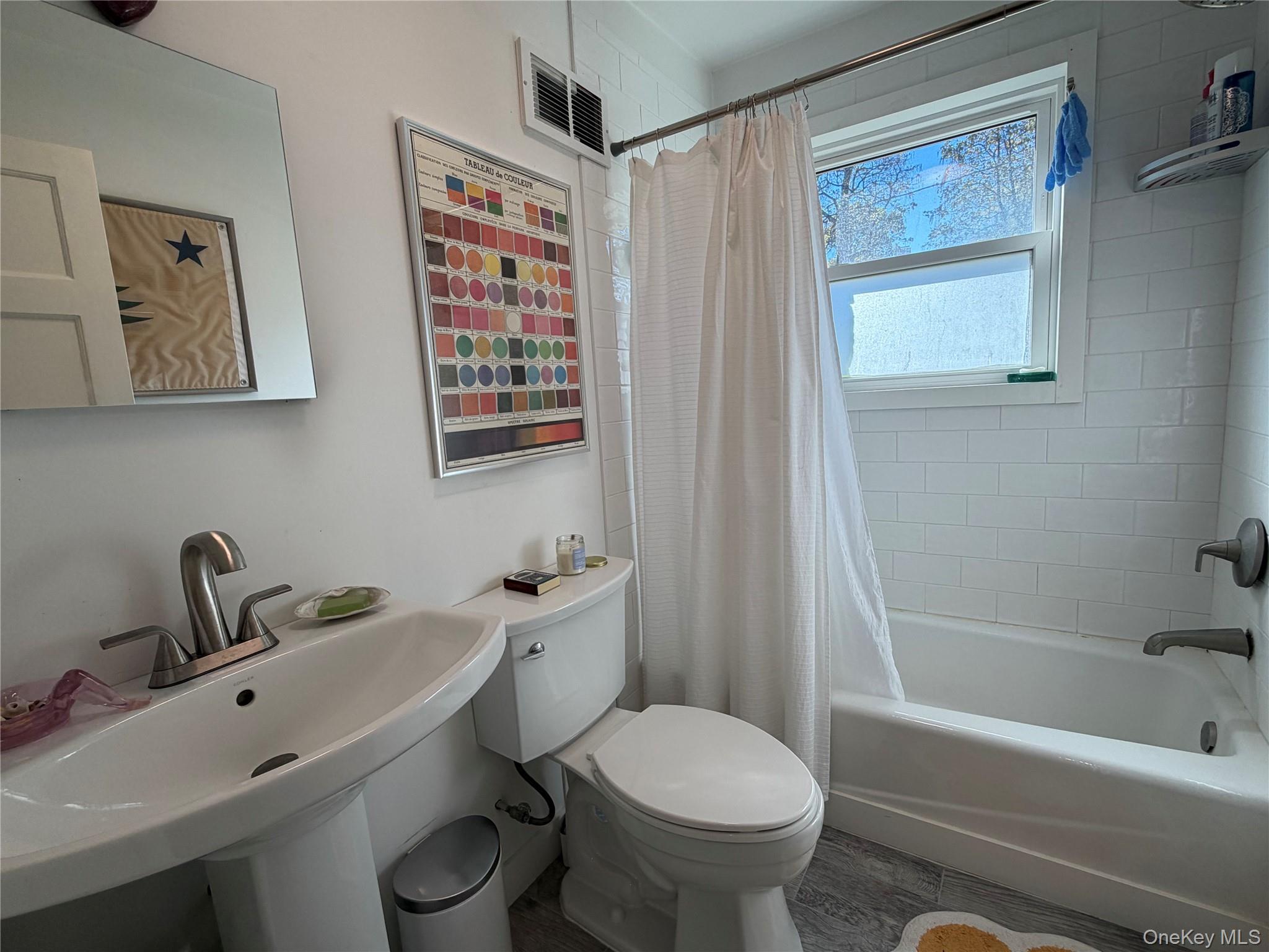 307 W Shore Road, Unit 4 photo 12