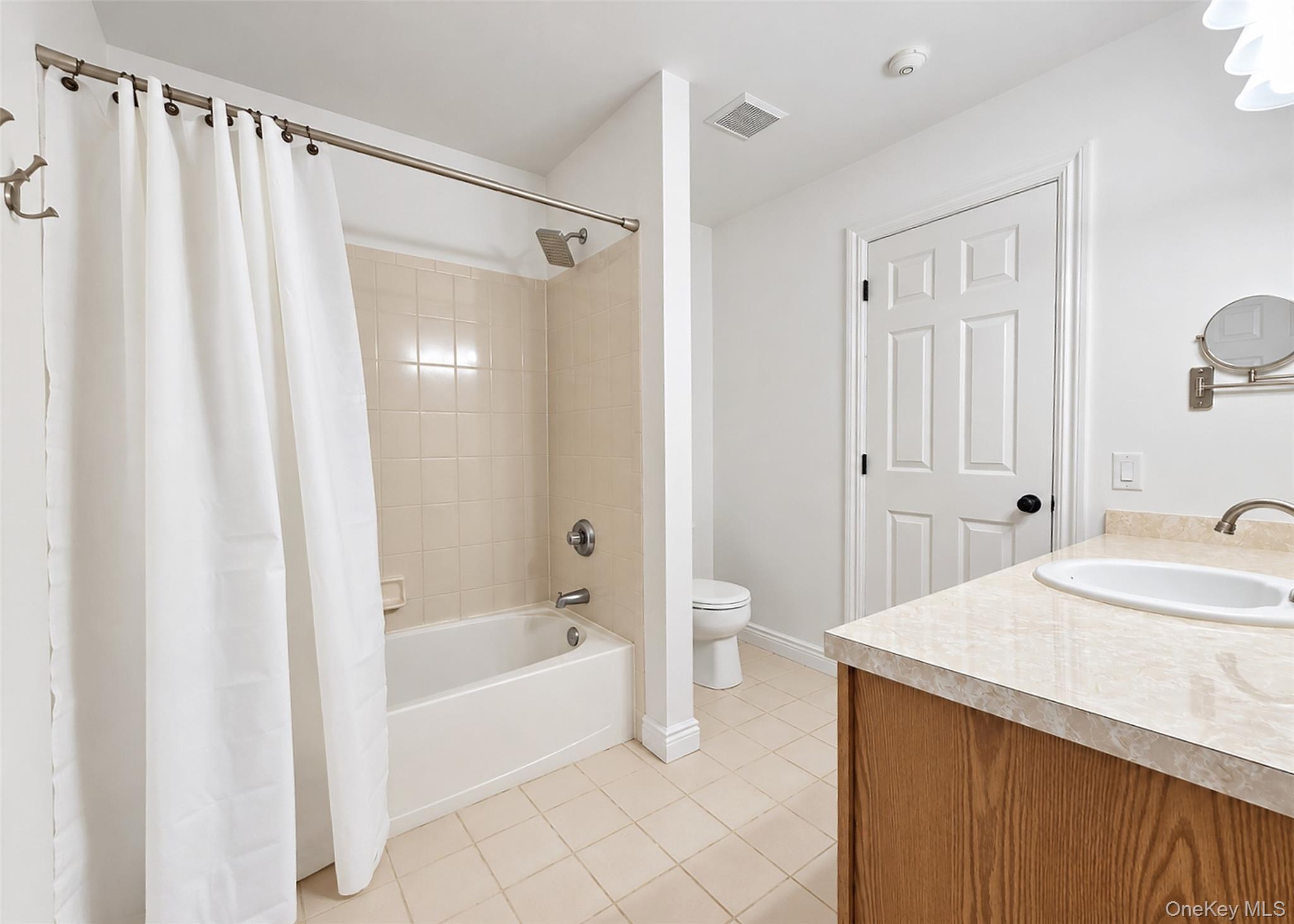 210 Kettles Lane – For Sale photo 17
