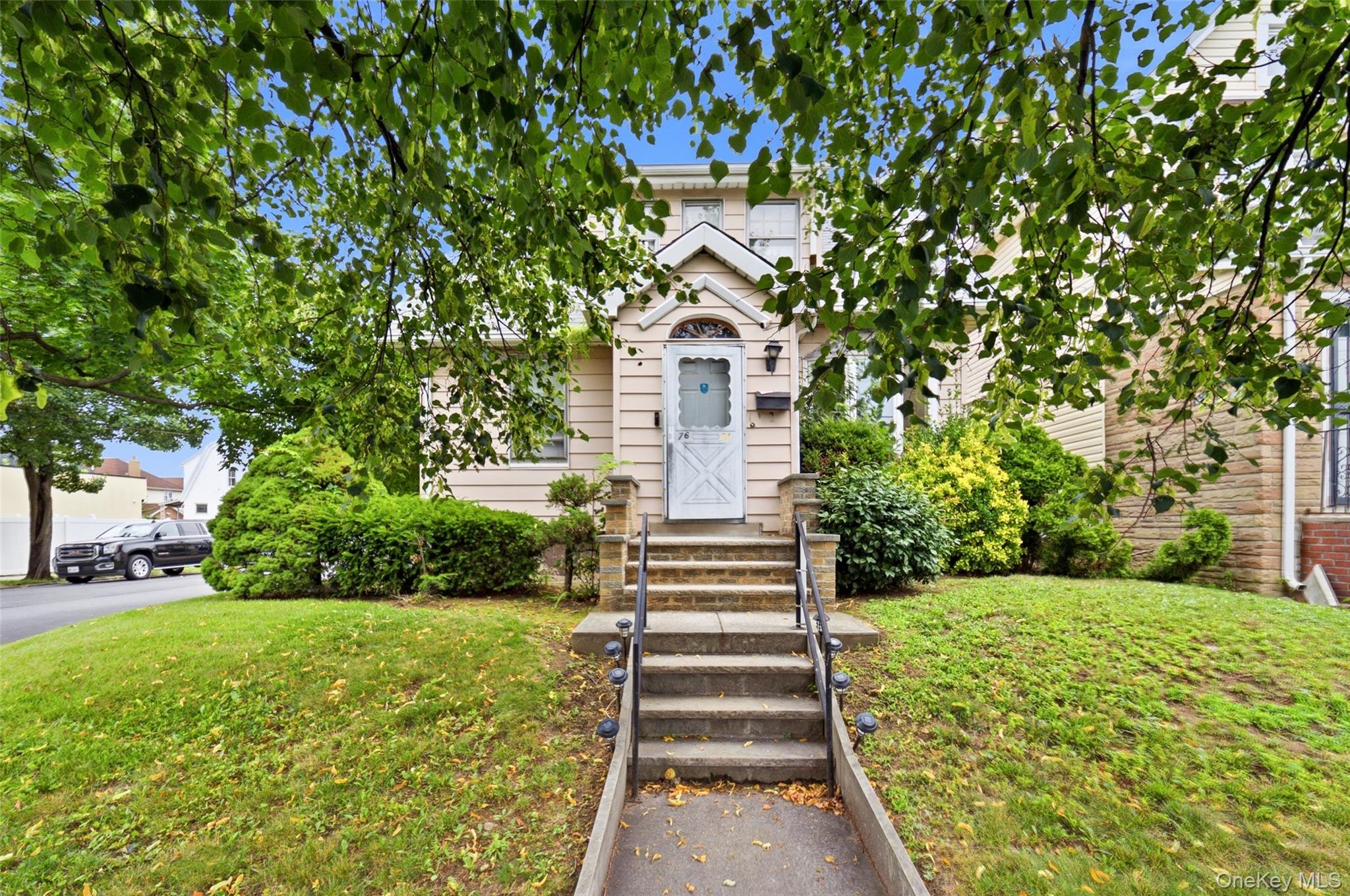 7601 164th Street – For Sale