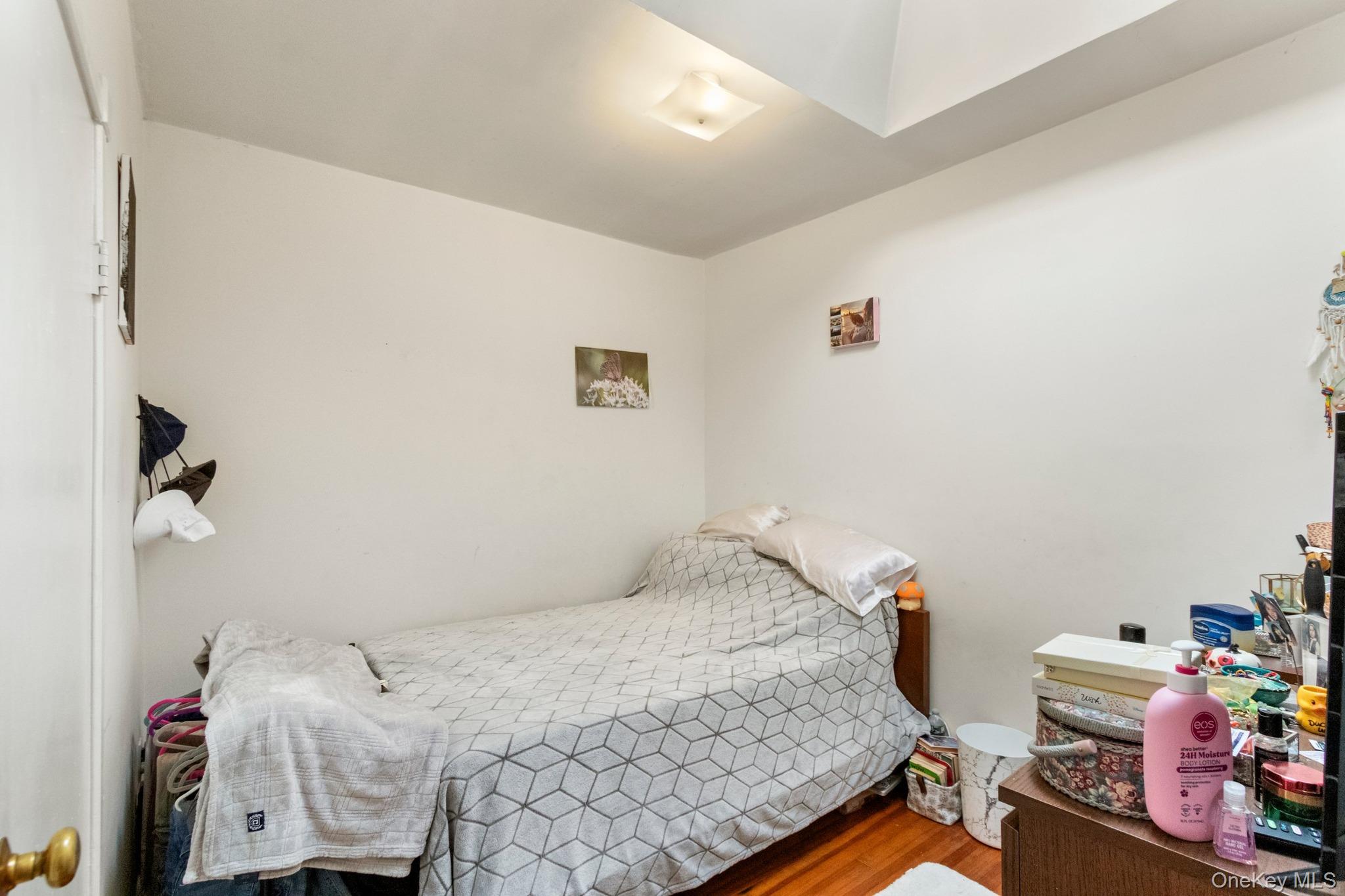 194 Jericho Turnpike – For Sale photo 19