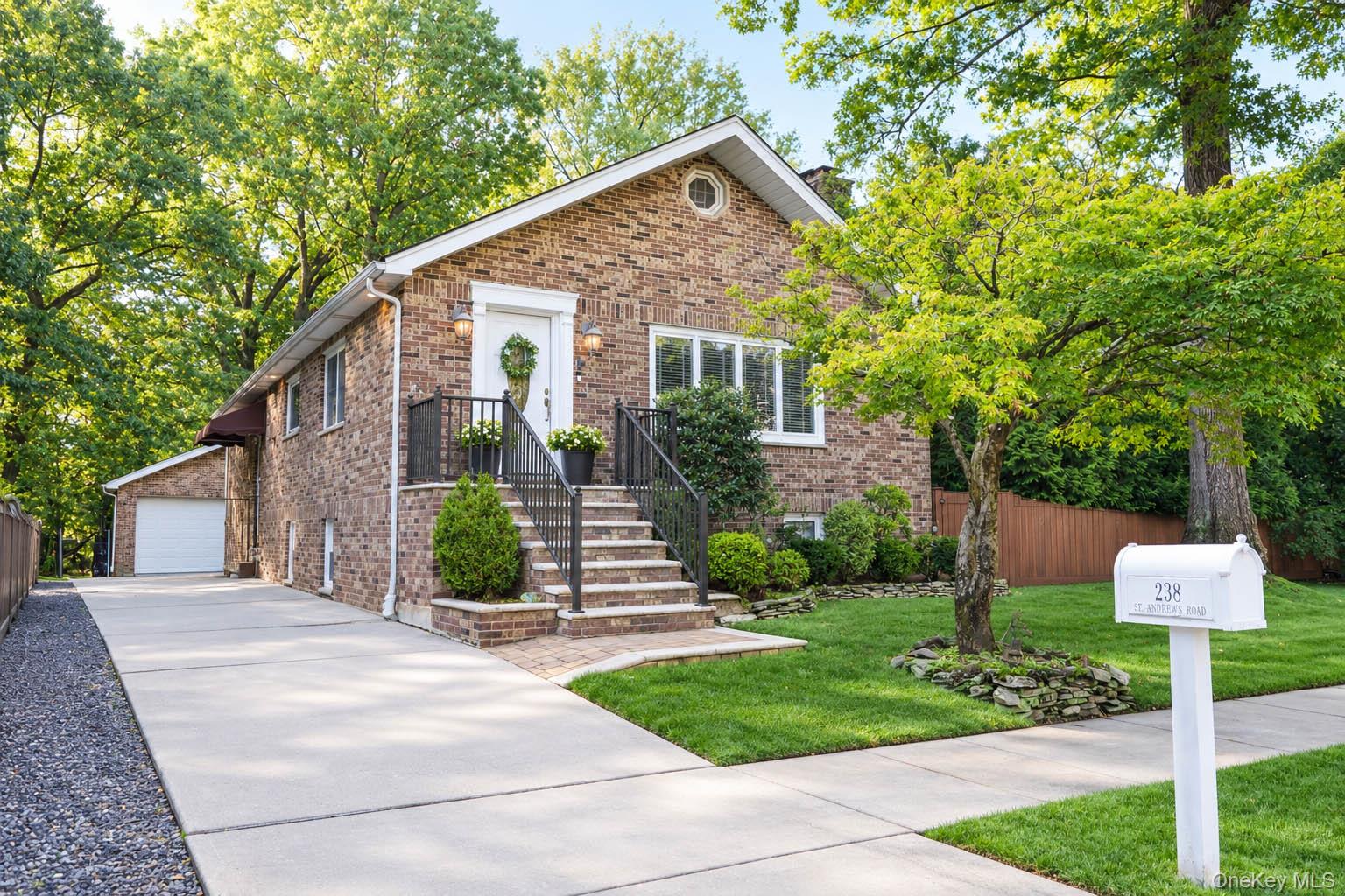 238 Saint Andrews Road – For Sale photo 2
