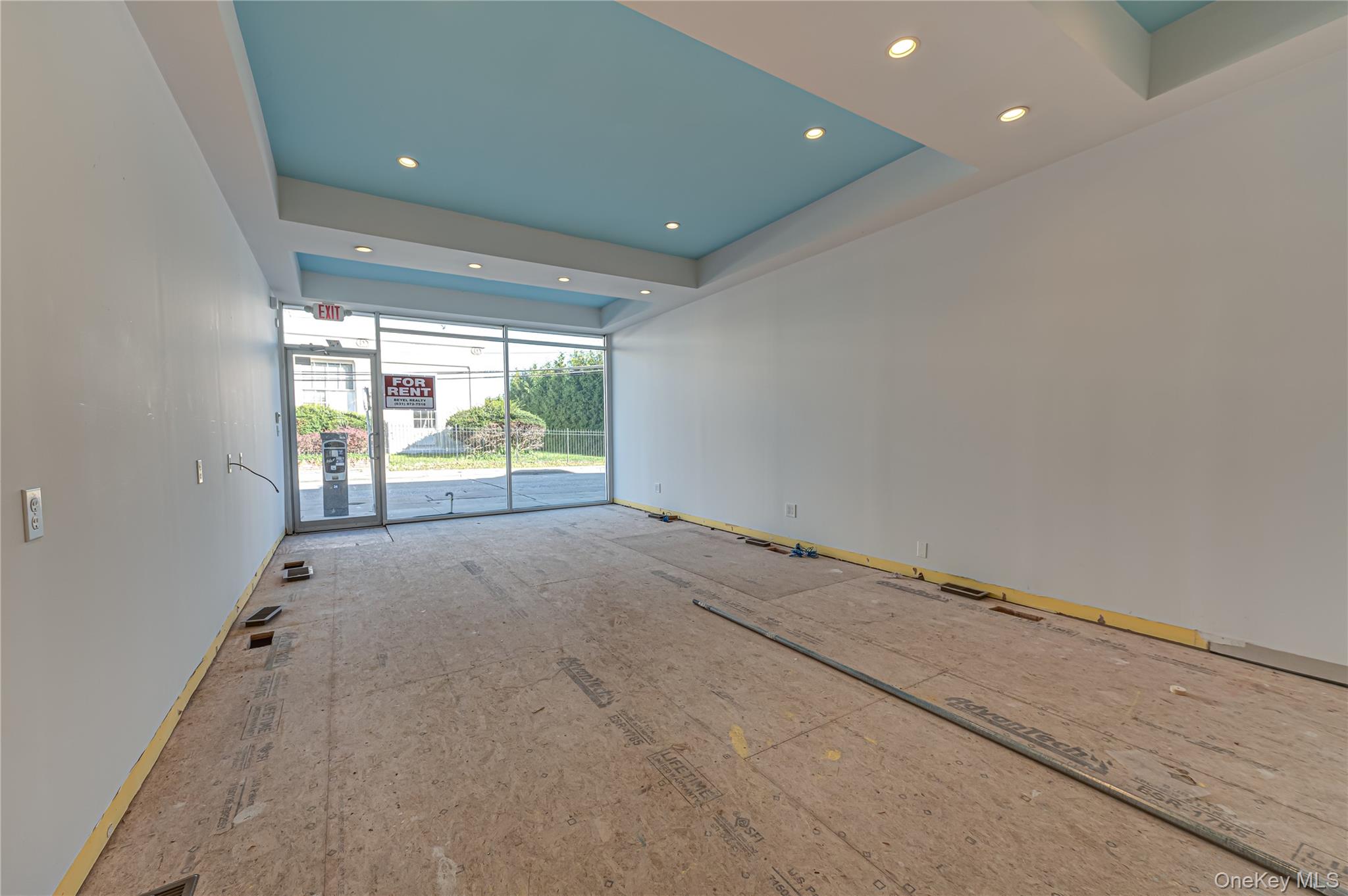 10 W Carver Street – For Rent photo 2