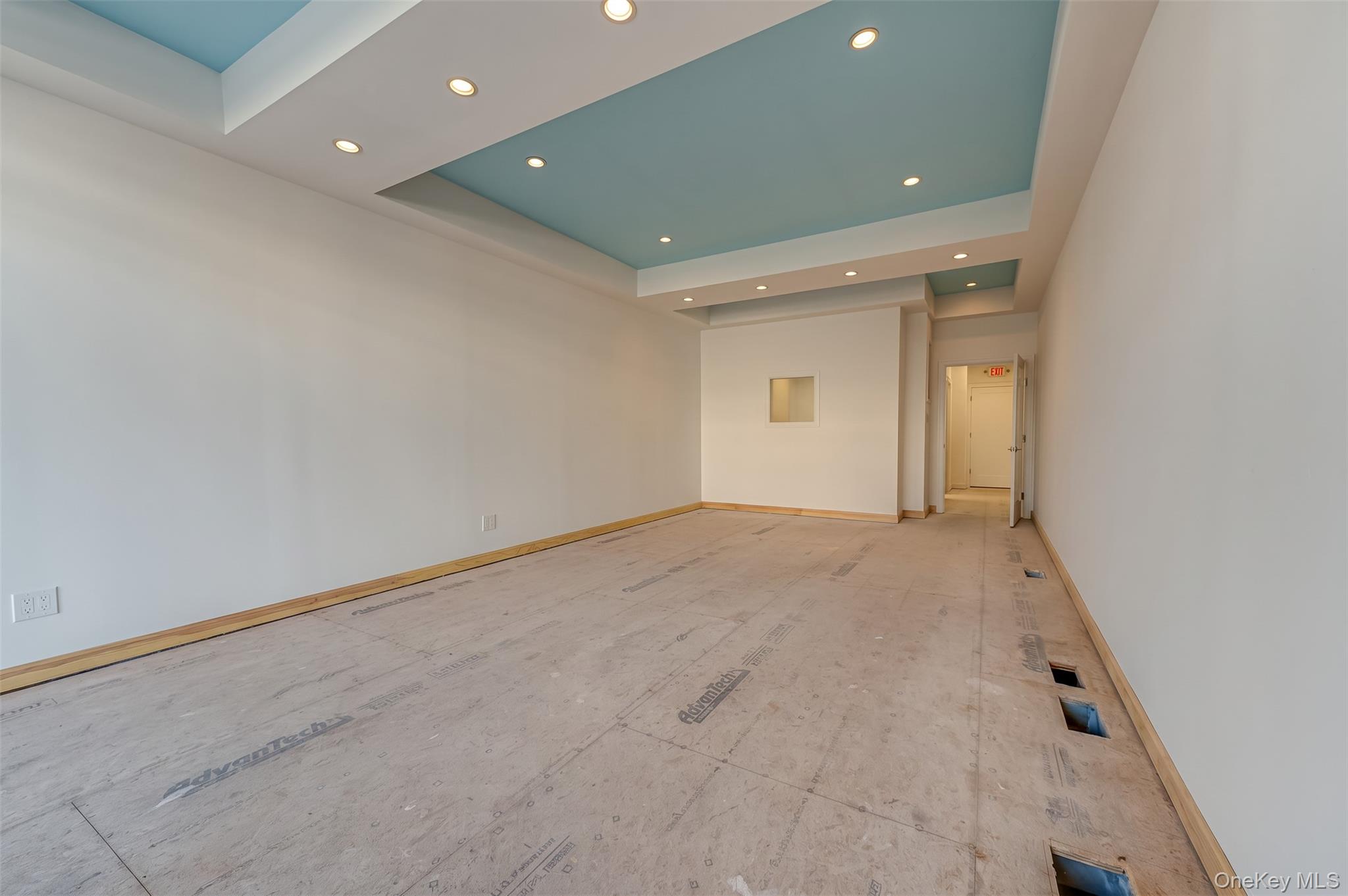 10 W Carver Street – For Rent photo 4